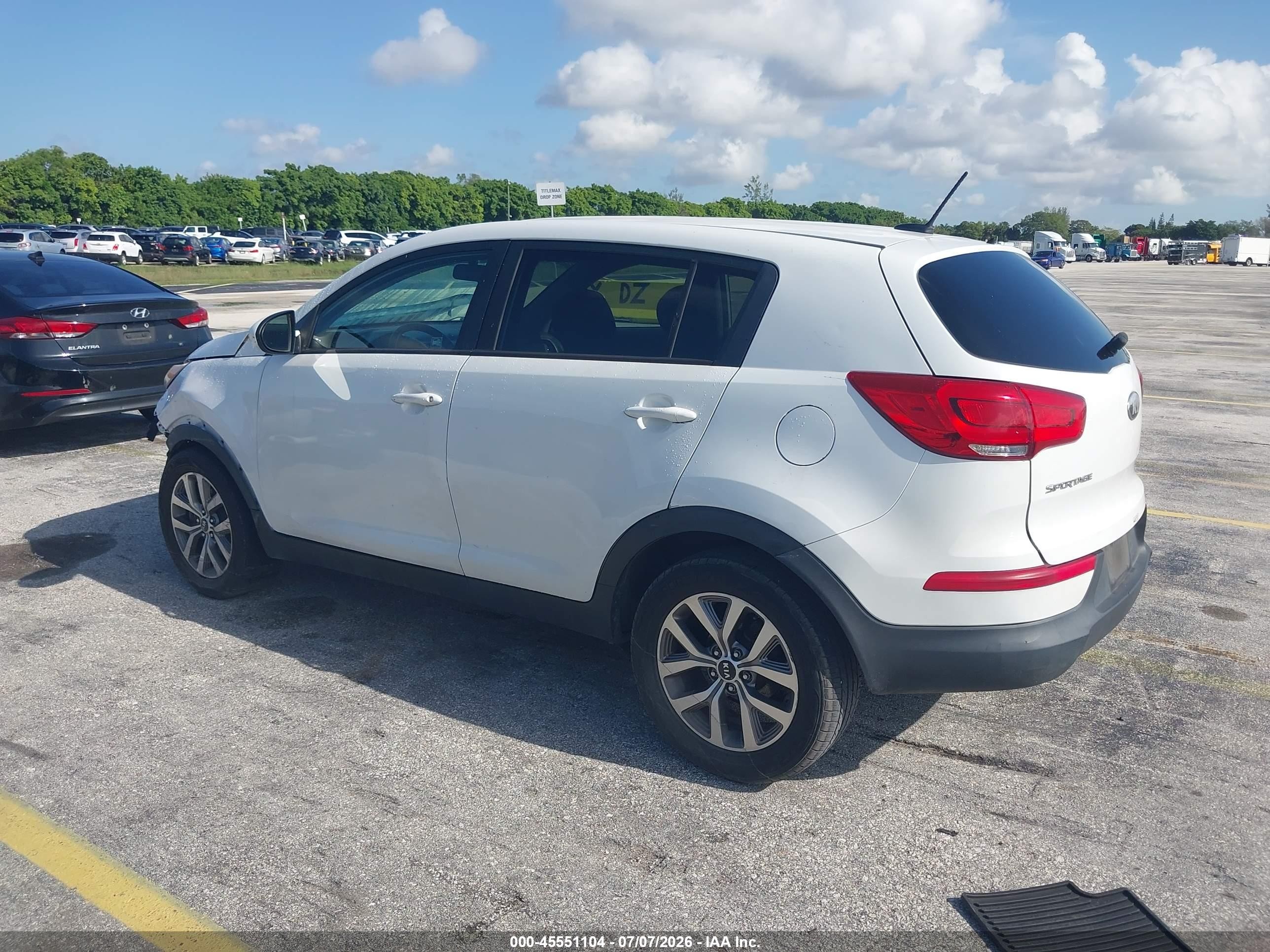 2014 Kia Sportage Lx White vin: KNDPB3ACXE7568015