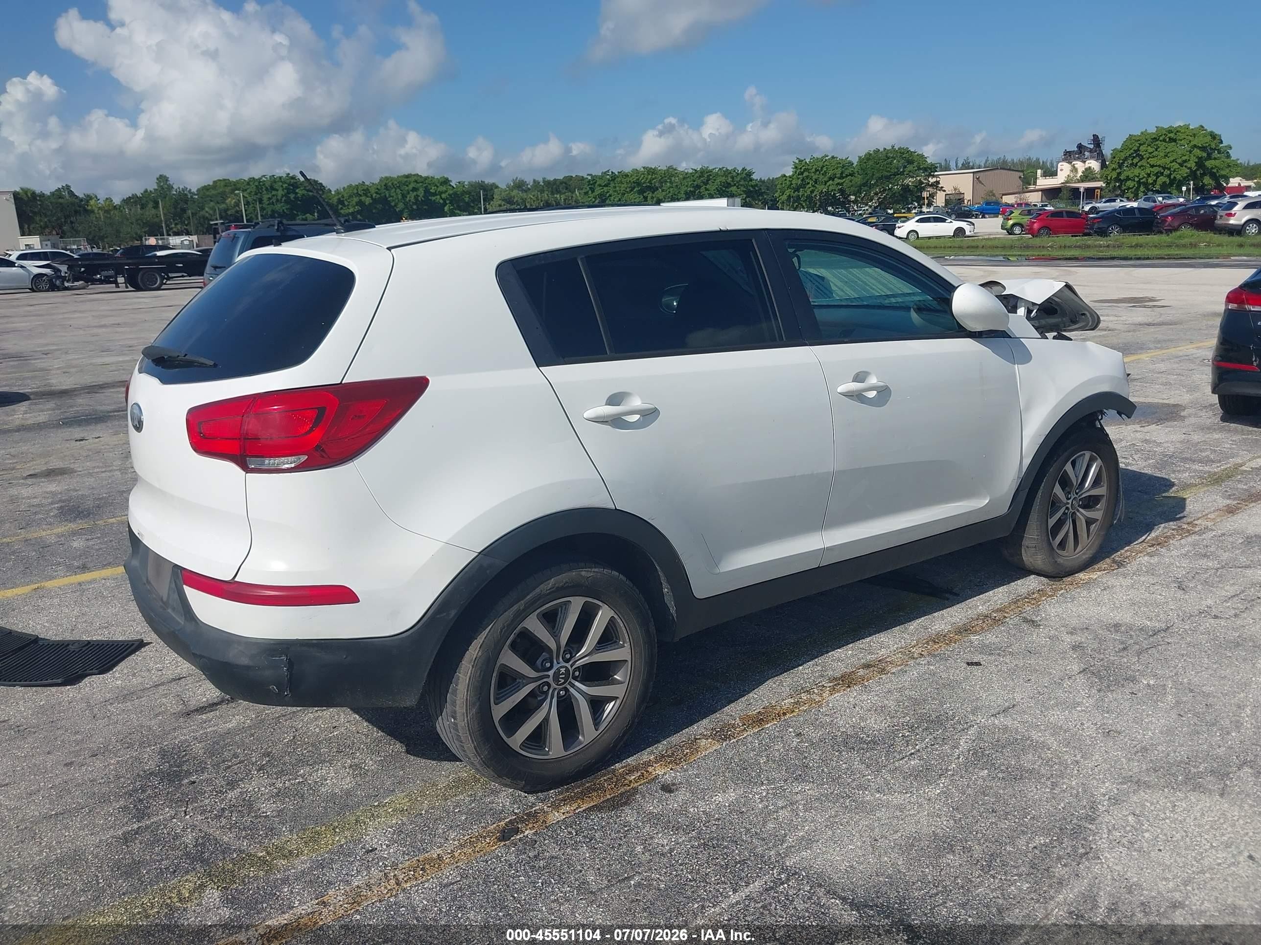 2014 Kia Sportage Lx White vin: KNDPB3ACXE7568015