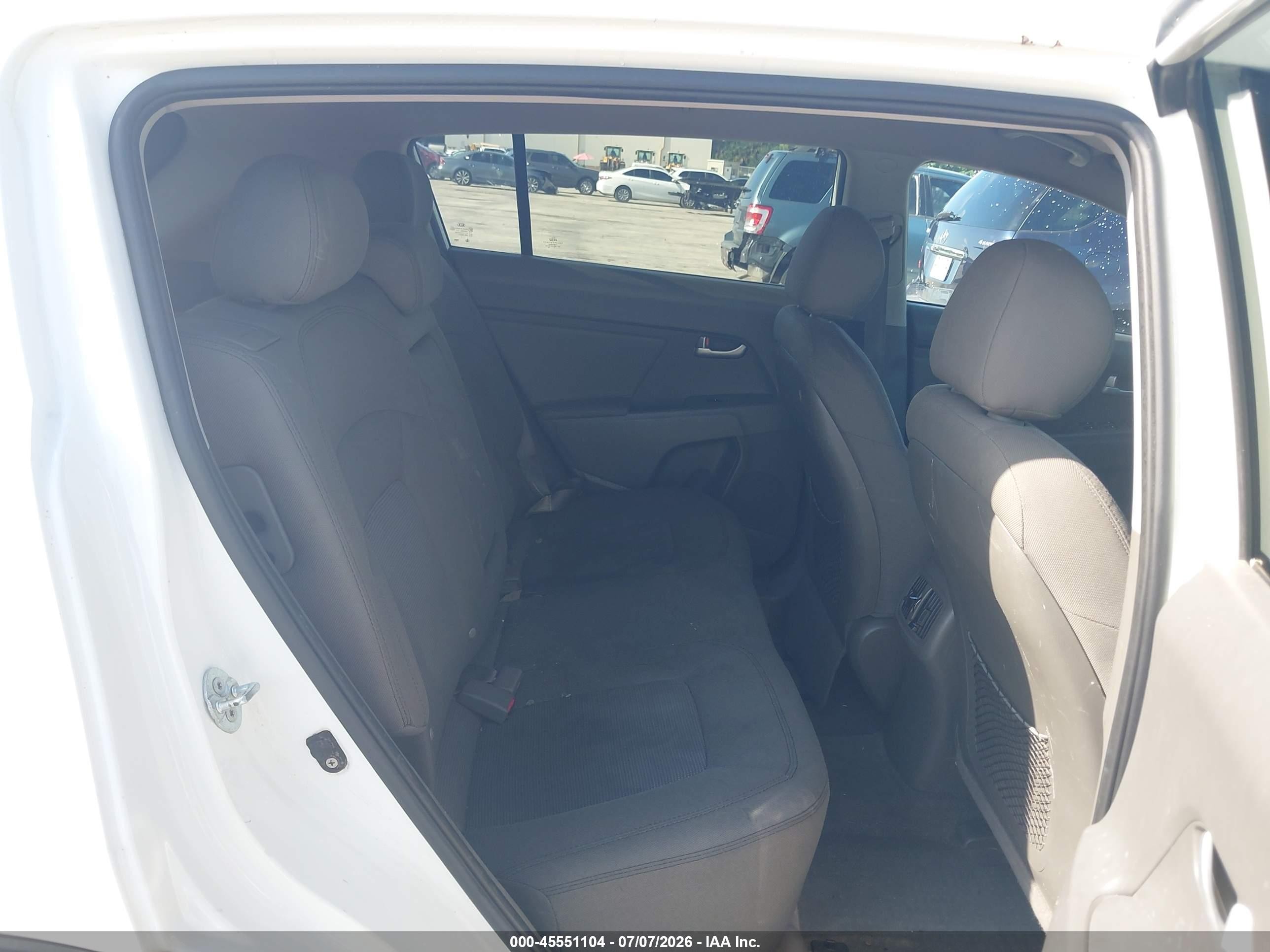 2014 Kia Sportage Lx White vin: KNDPB3ACXE7568015