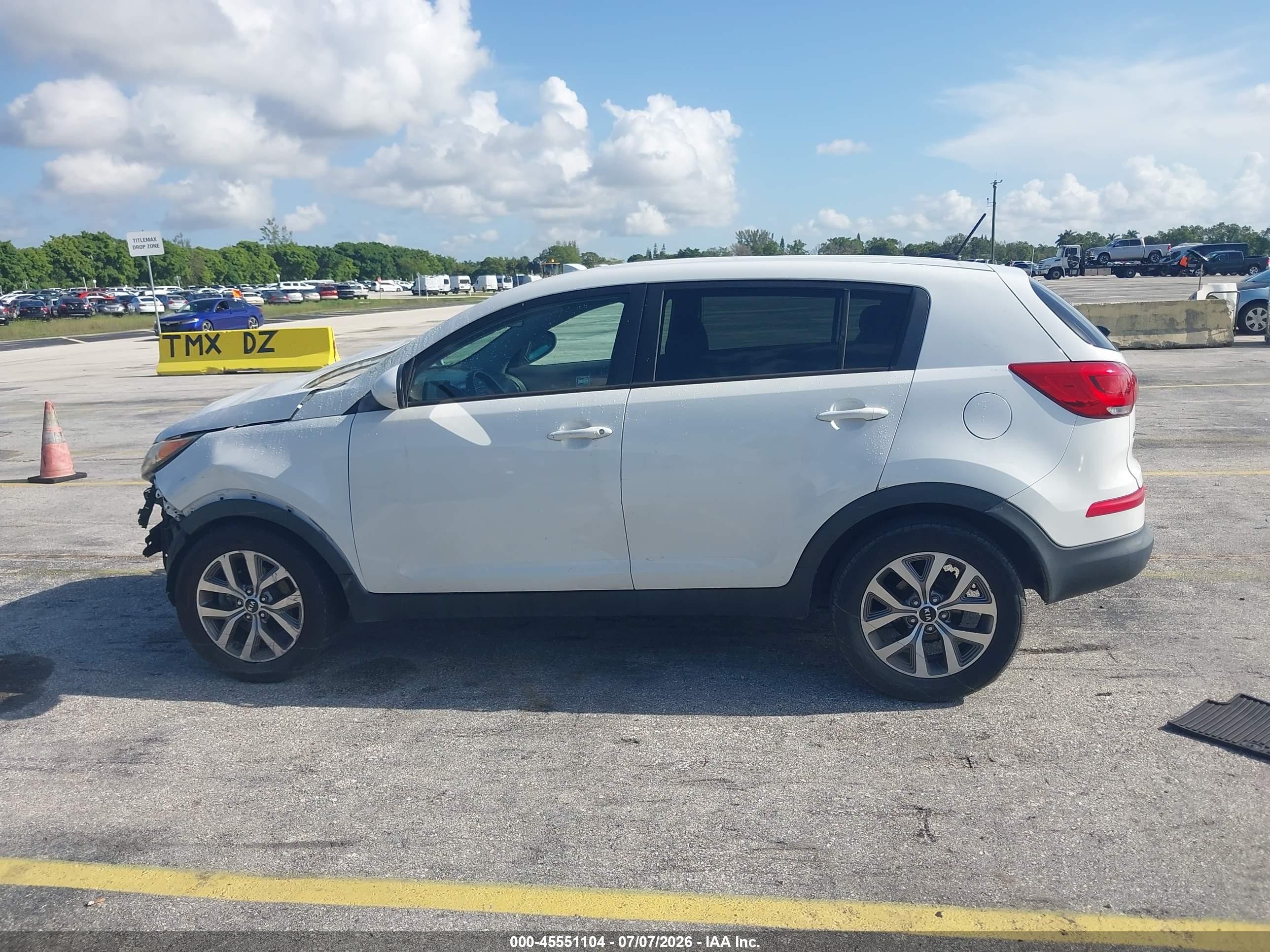 2014 Kia Sportage Lx White vin: KNDPB3ACXE7568015