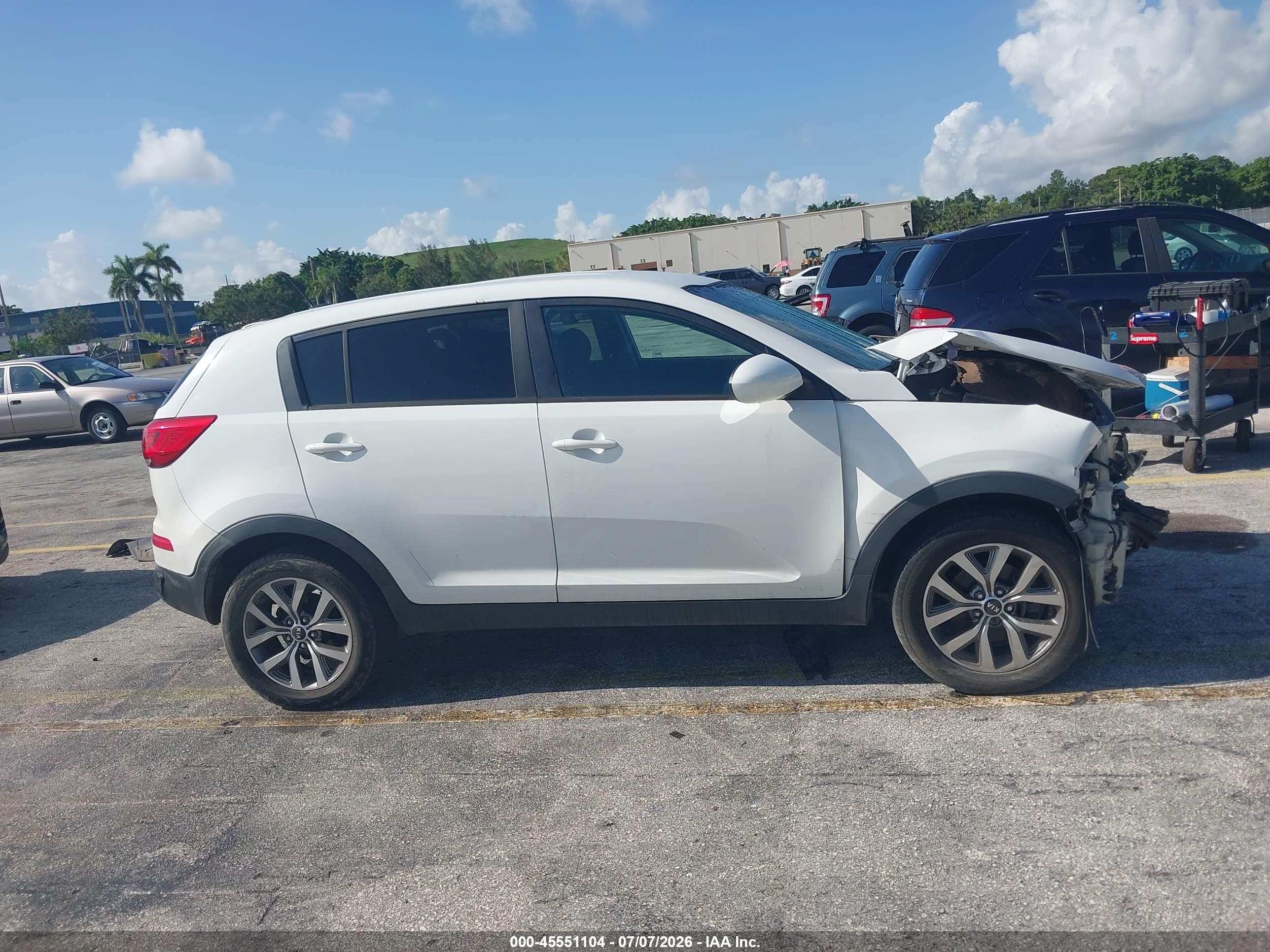 2014 Kia Sportage Lx White vin: KNDPB3ACXE7568015