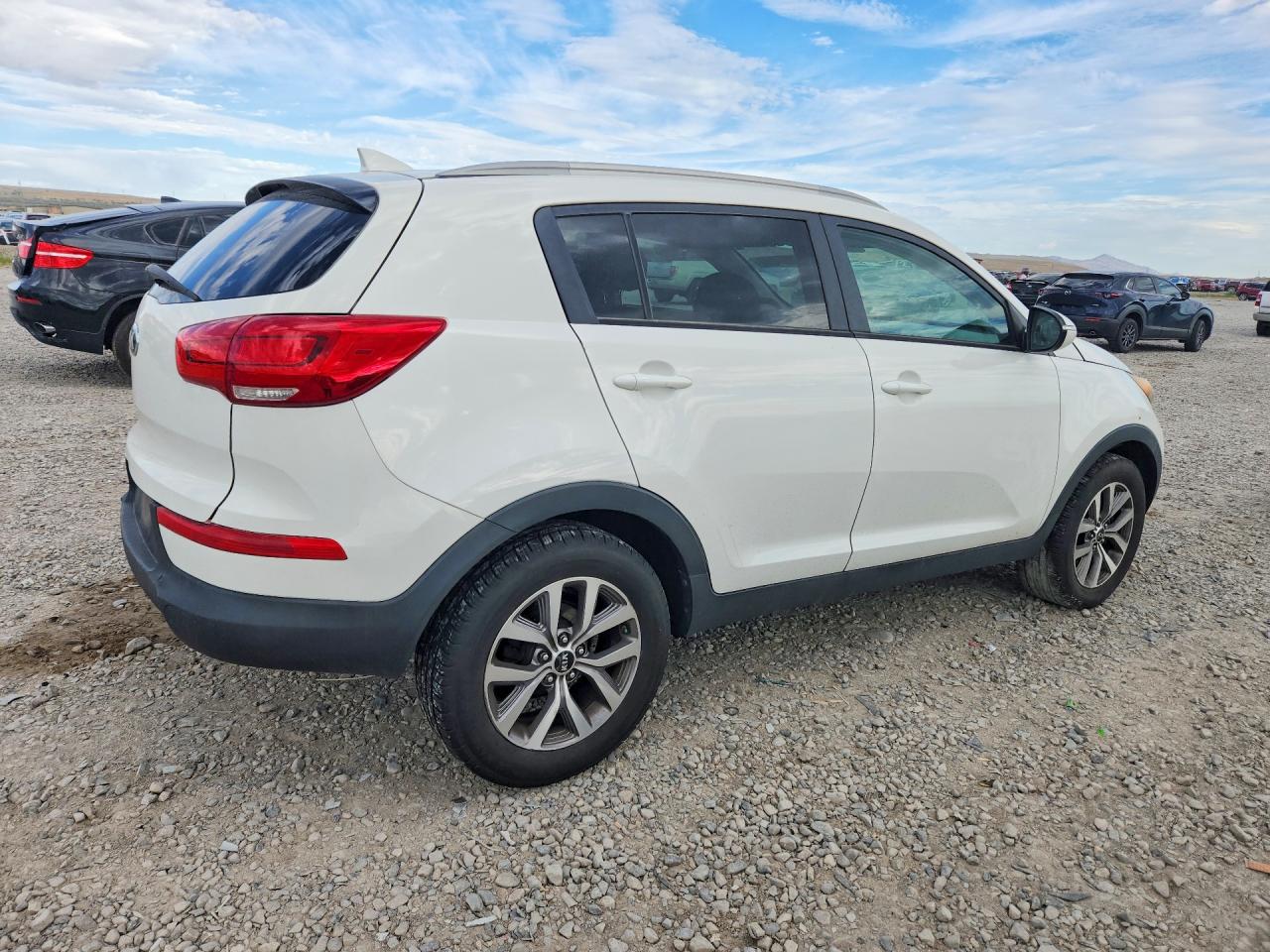 2015 Kia Sportage Lx White vin: KNDPB3ACXF7678709