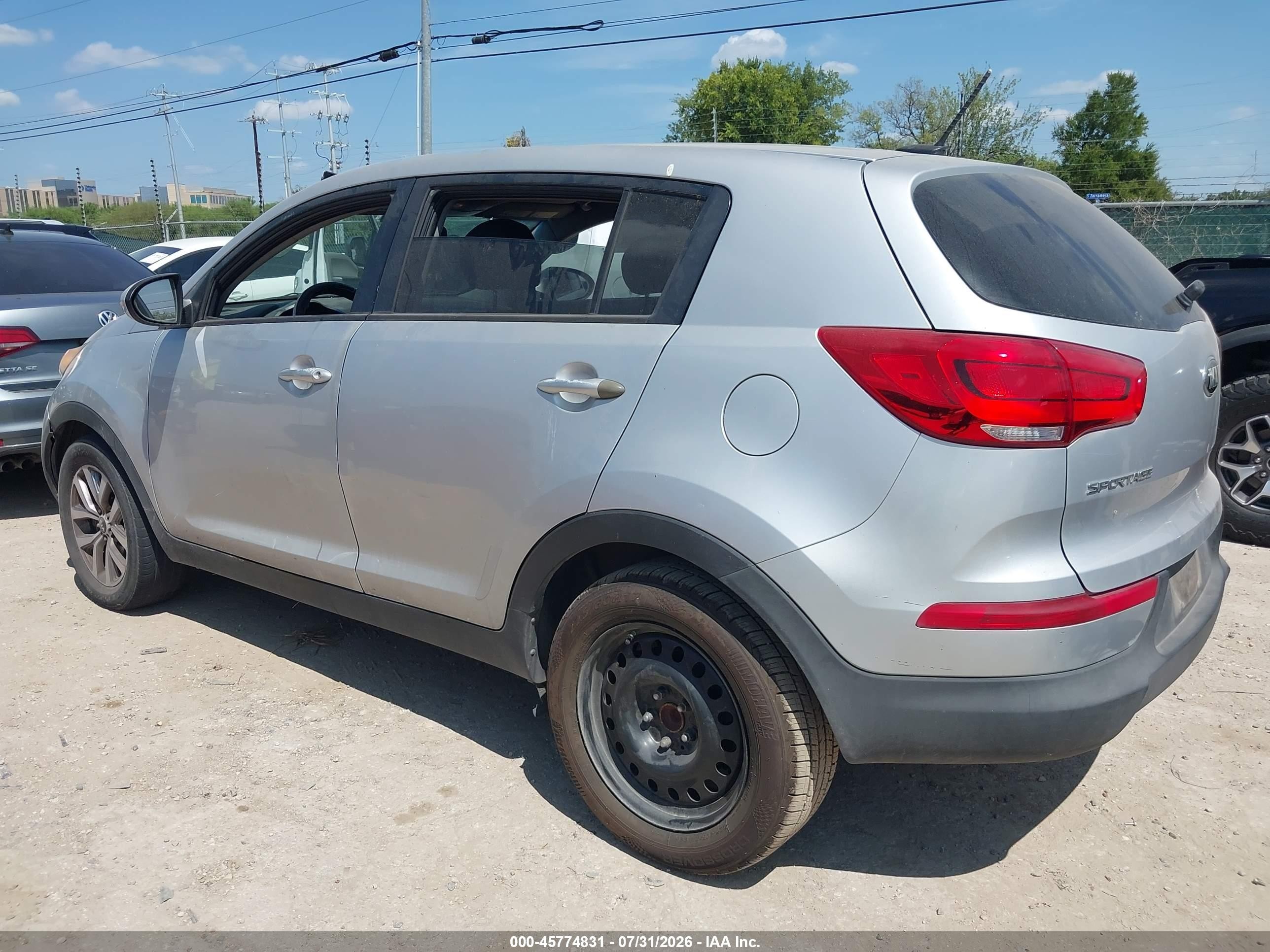 2015 Kia Sportage Lx Серебряный vin: KNDPB3ACXF7719730