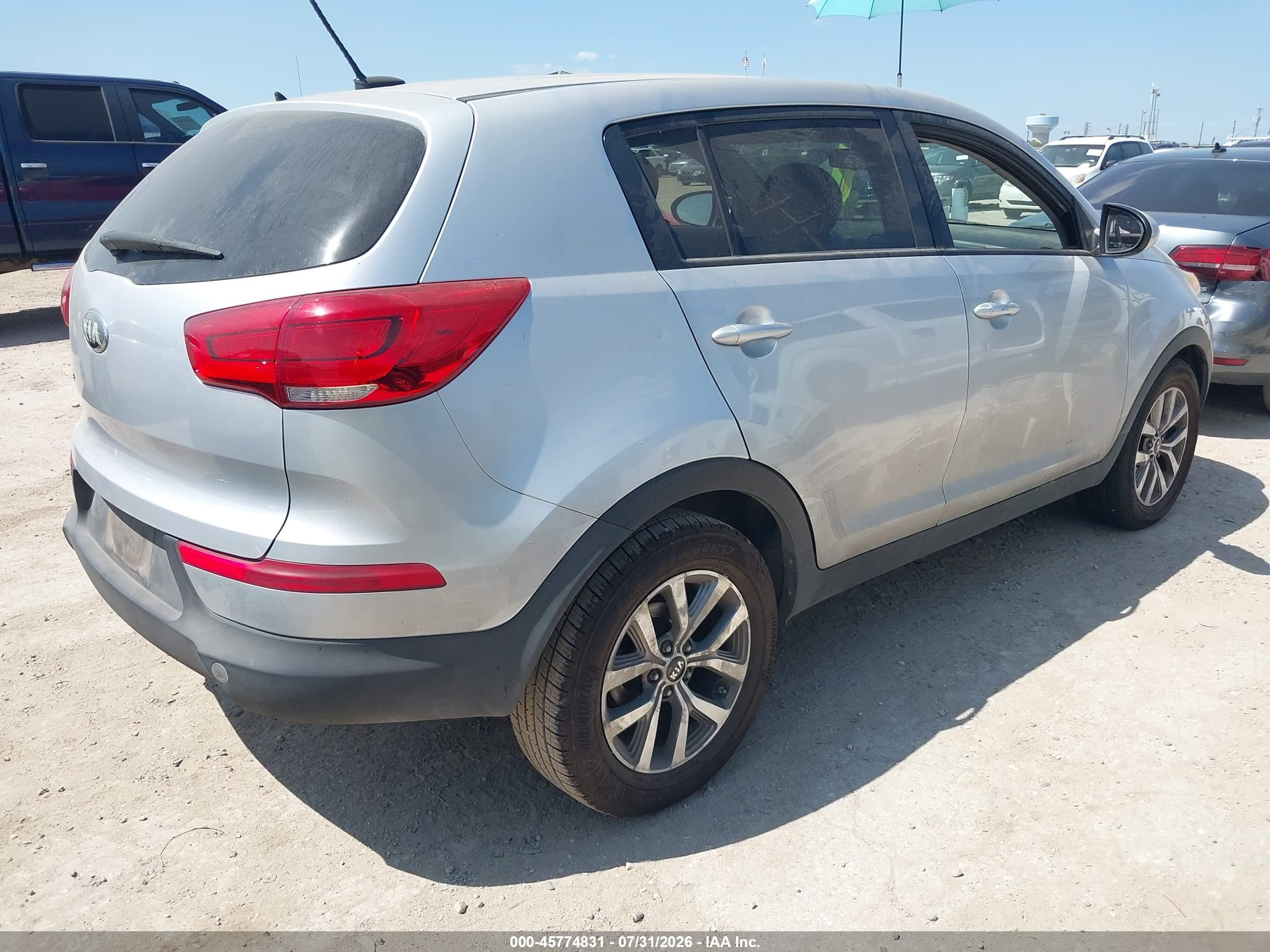 2015 Kia Sportage Lx Серебряный vin: KNDPB3ACXF7719730