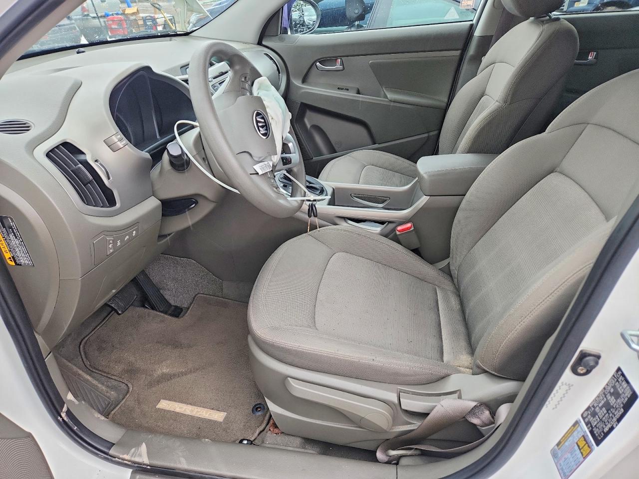 2011 Kia Sportage Lx White vin: KNDPBCA20B7015408