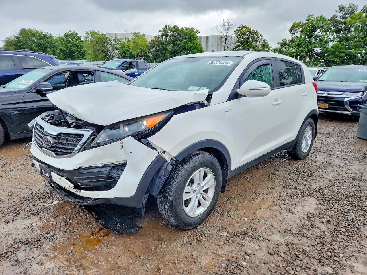 2011 Kia Sportage Lx White vin: KNDPBCA20B7015408