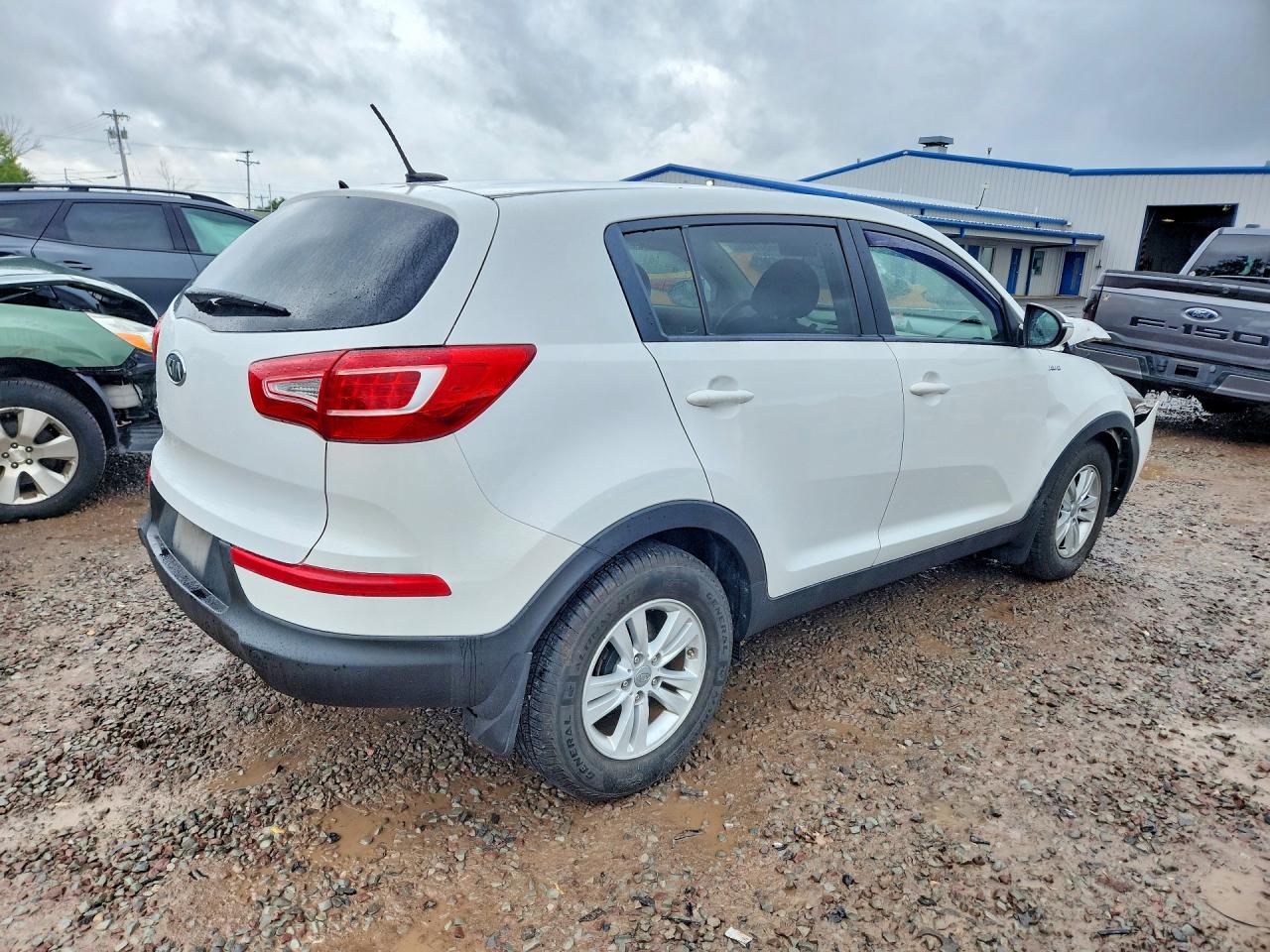 2011 Kia Sportage Lx White vin: KNDPBCA20B7015408