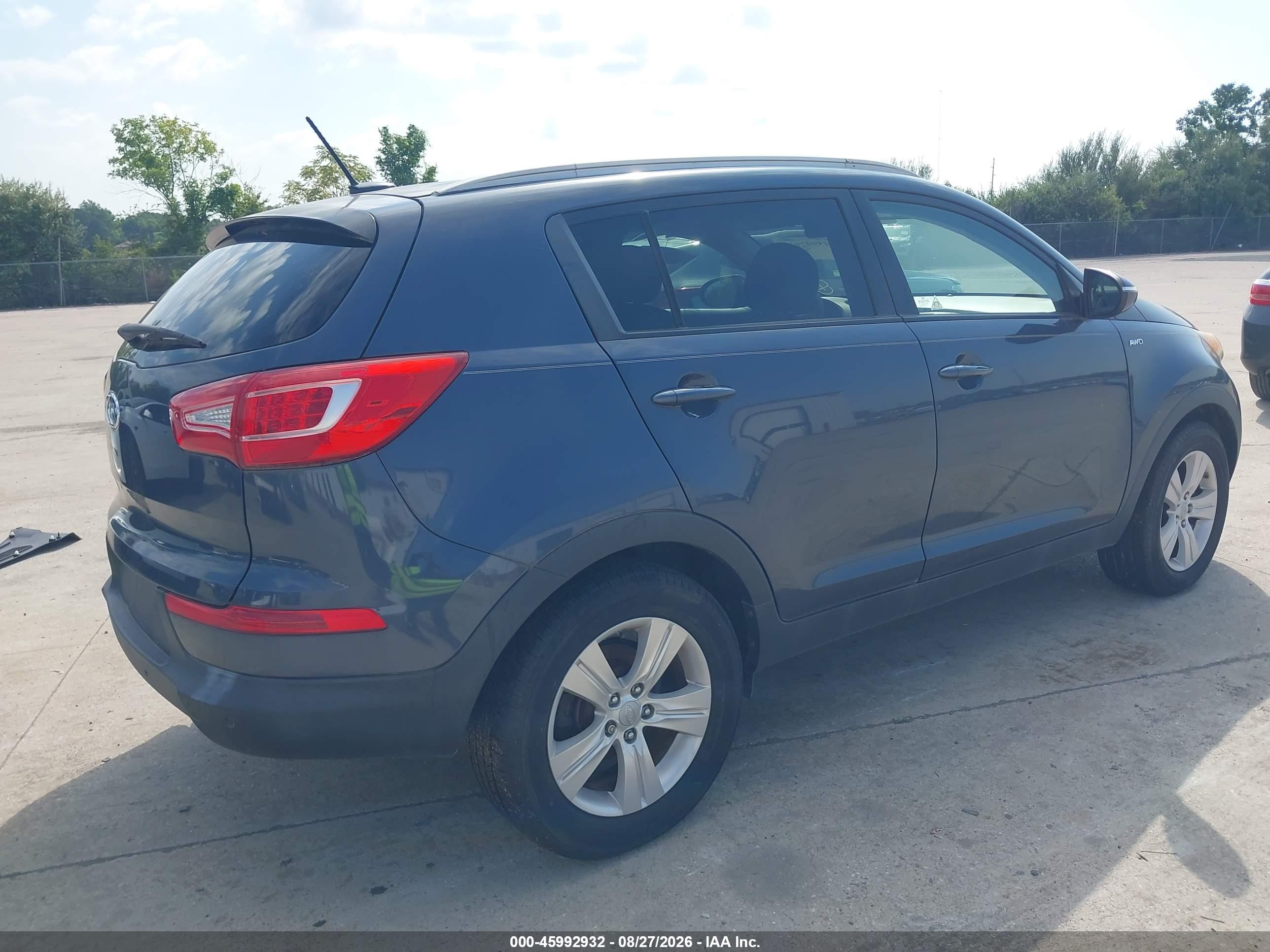 2011 Kia Sportage Lx Blue vin: KNDPBCA20B7082381