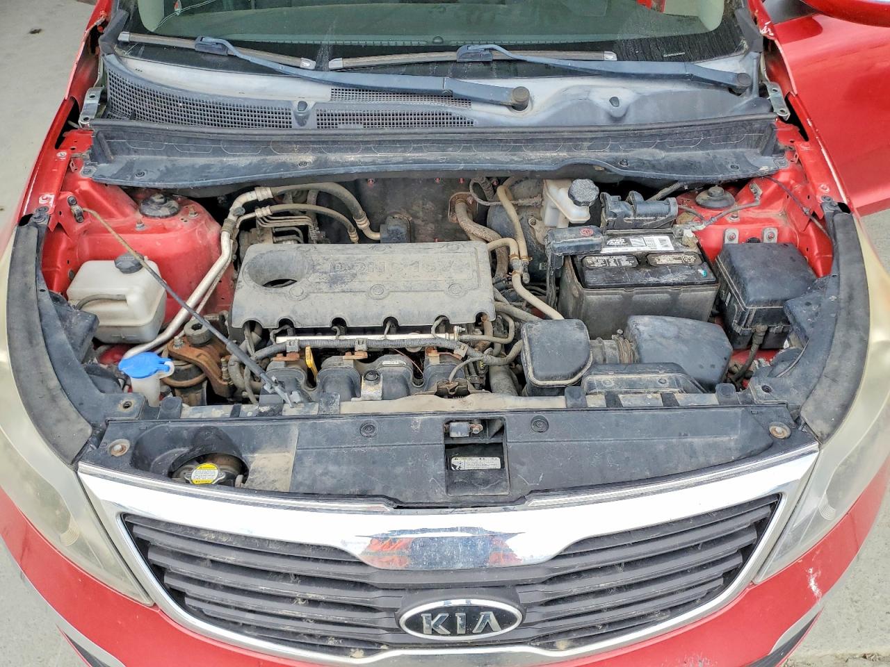 2011 Kia Sportage Lx Red vin: KNDPBCA20B7083904