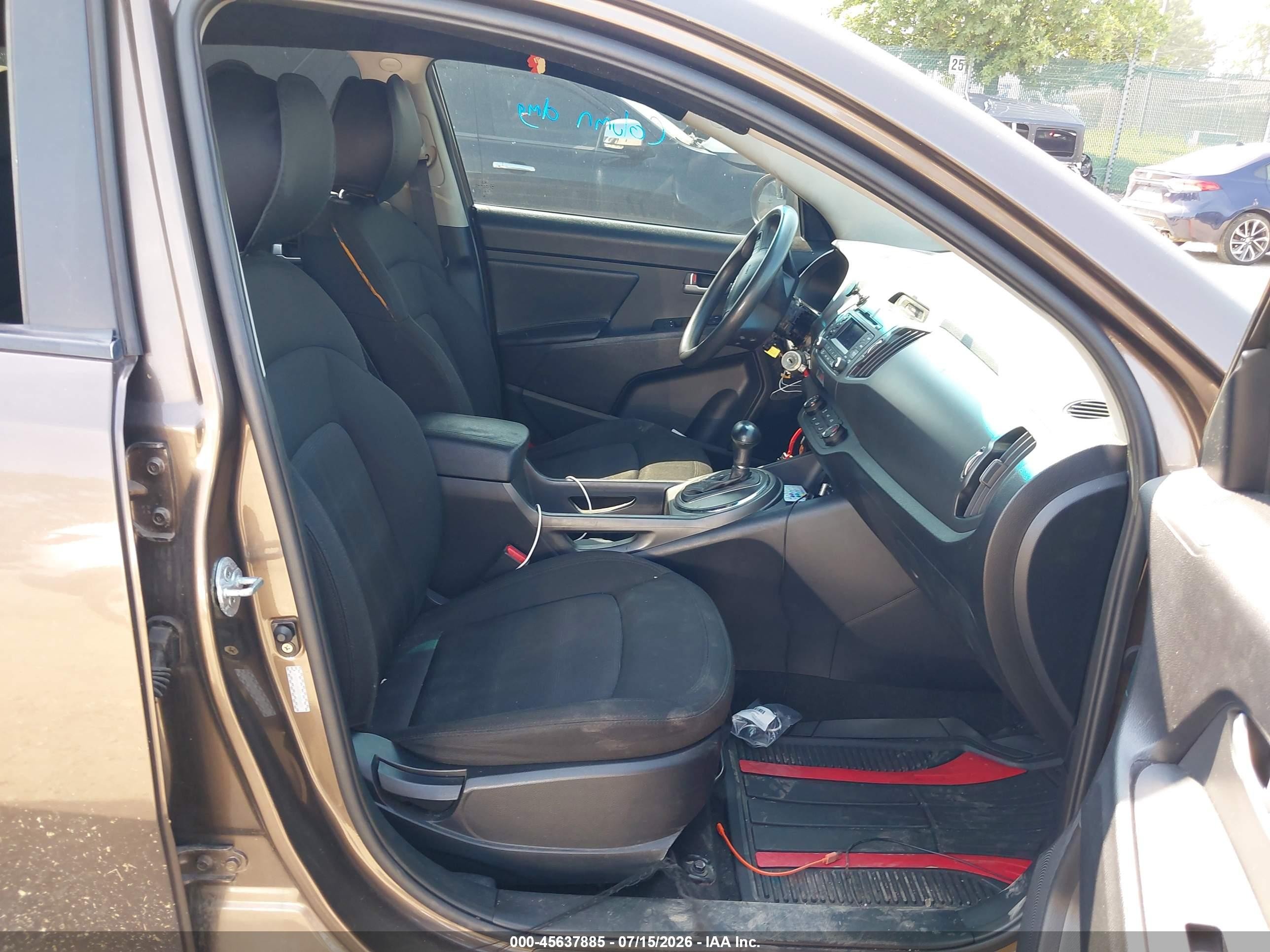 2011 Kia Sportage Lx Tan vin: KNDPBCA20B7163834