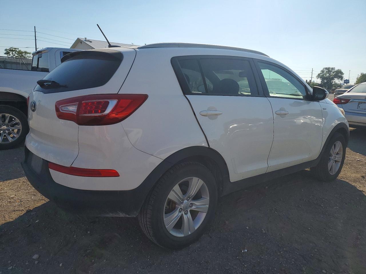 2013 Kia Sportage Lx White vin: KNDPBCA20D7535093