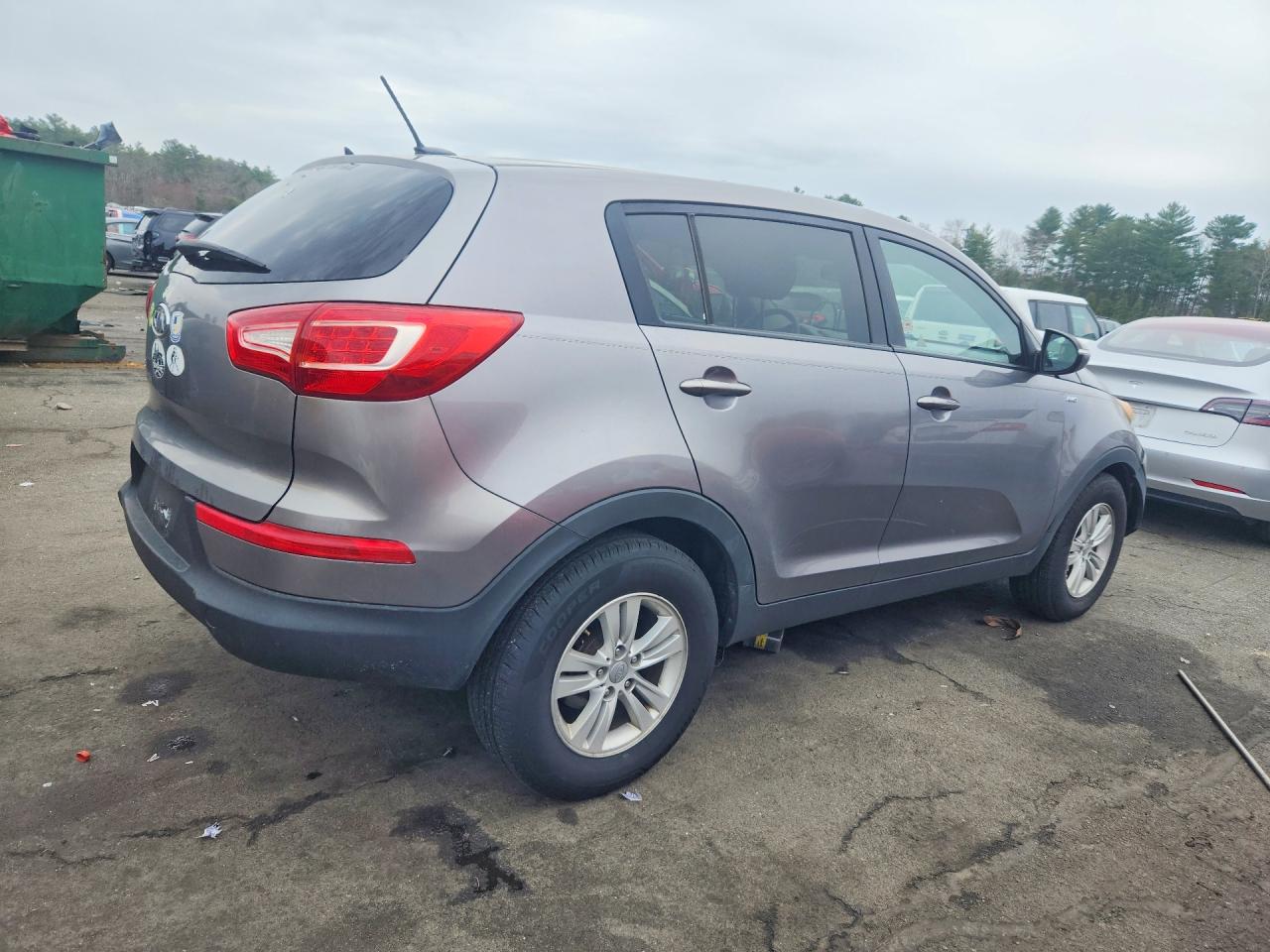 2011 Kia Sportage Charcoal vin: KNDPBCA21B7074922