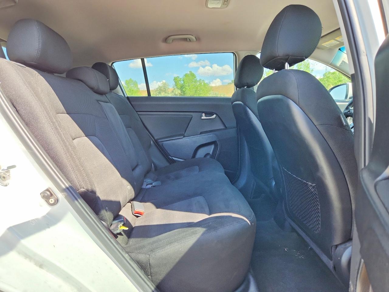 2012 Kia Sportage Lx White vin: KNDPBCA21C7234346