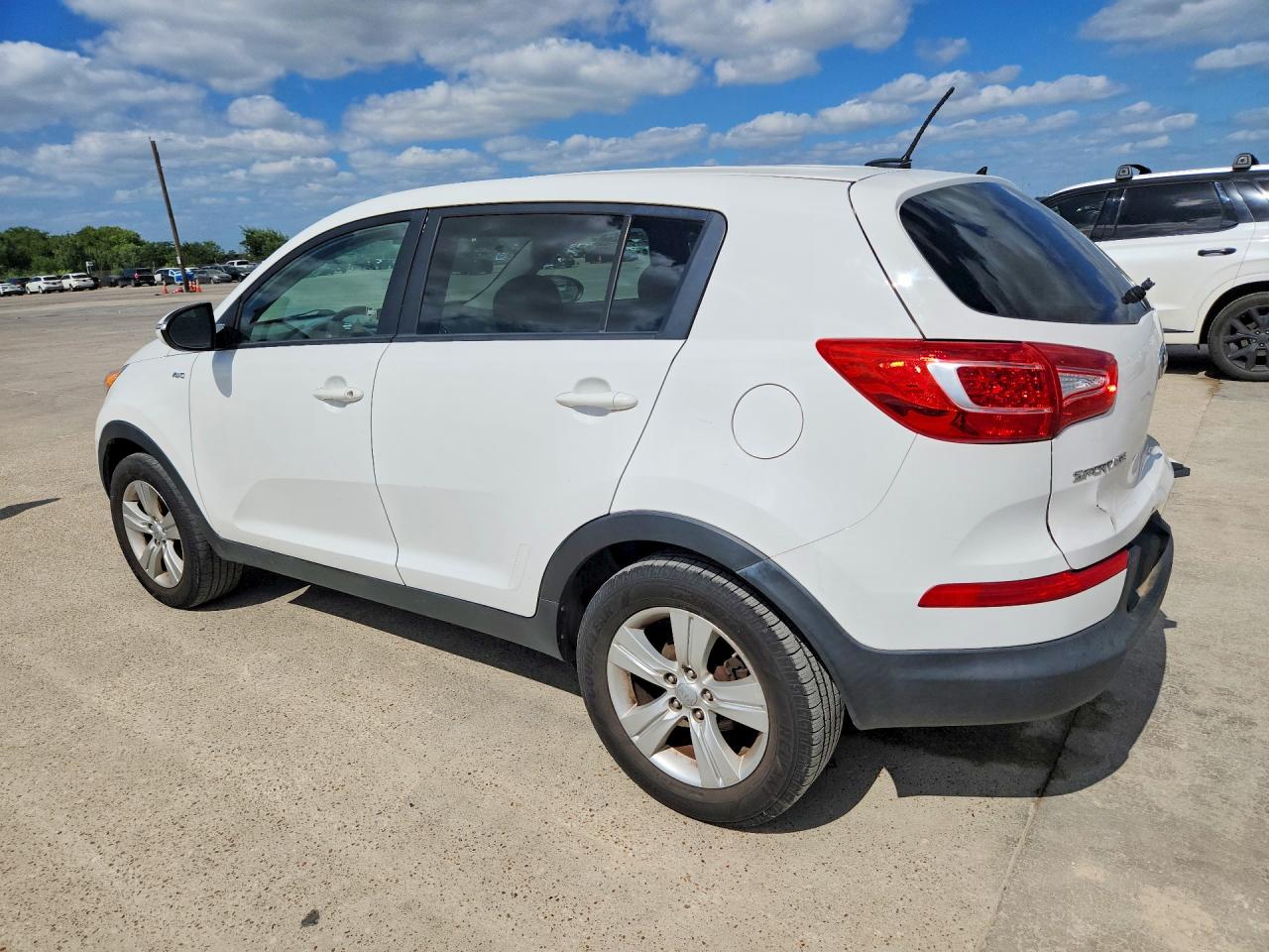 2013 Kia Sportage Lx White vin: KNDPBCA21D7543641