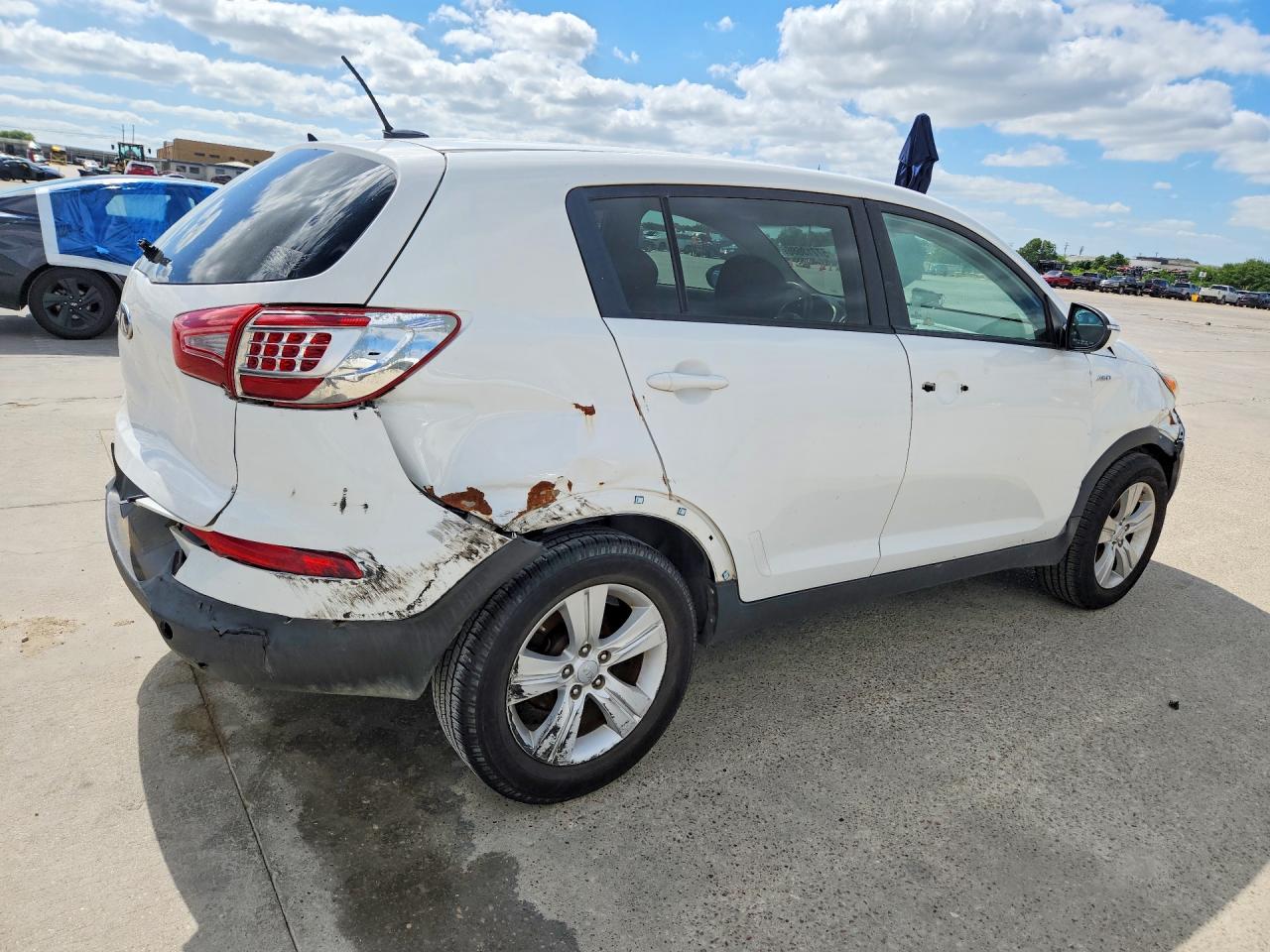 2013 Kia Sportage Lx White vin: KNDPBCA21D7543641