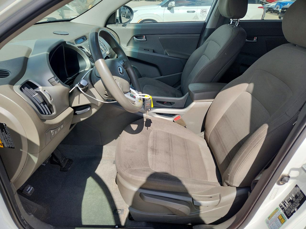 2013 Kia Sportage Lx White vin: KNDPBCA21D7543641