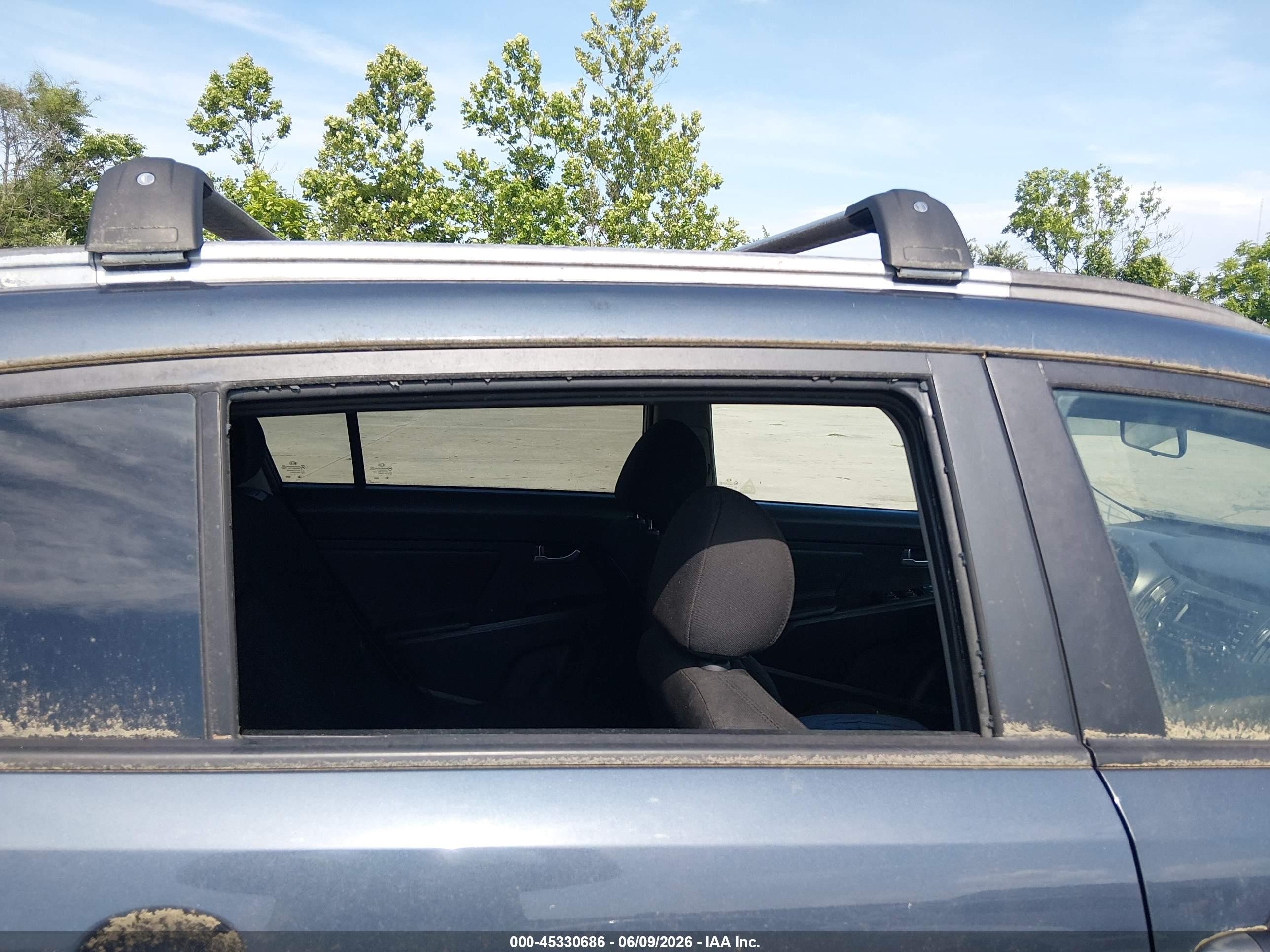 2011 Kia Sportage Lx Gray vin: KNDPBCA22B7062262