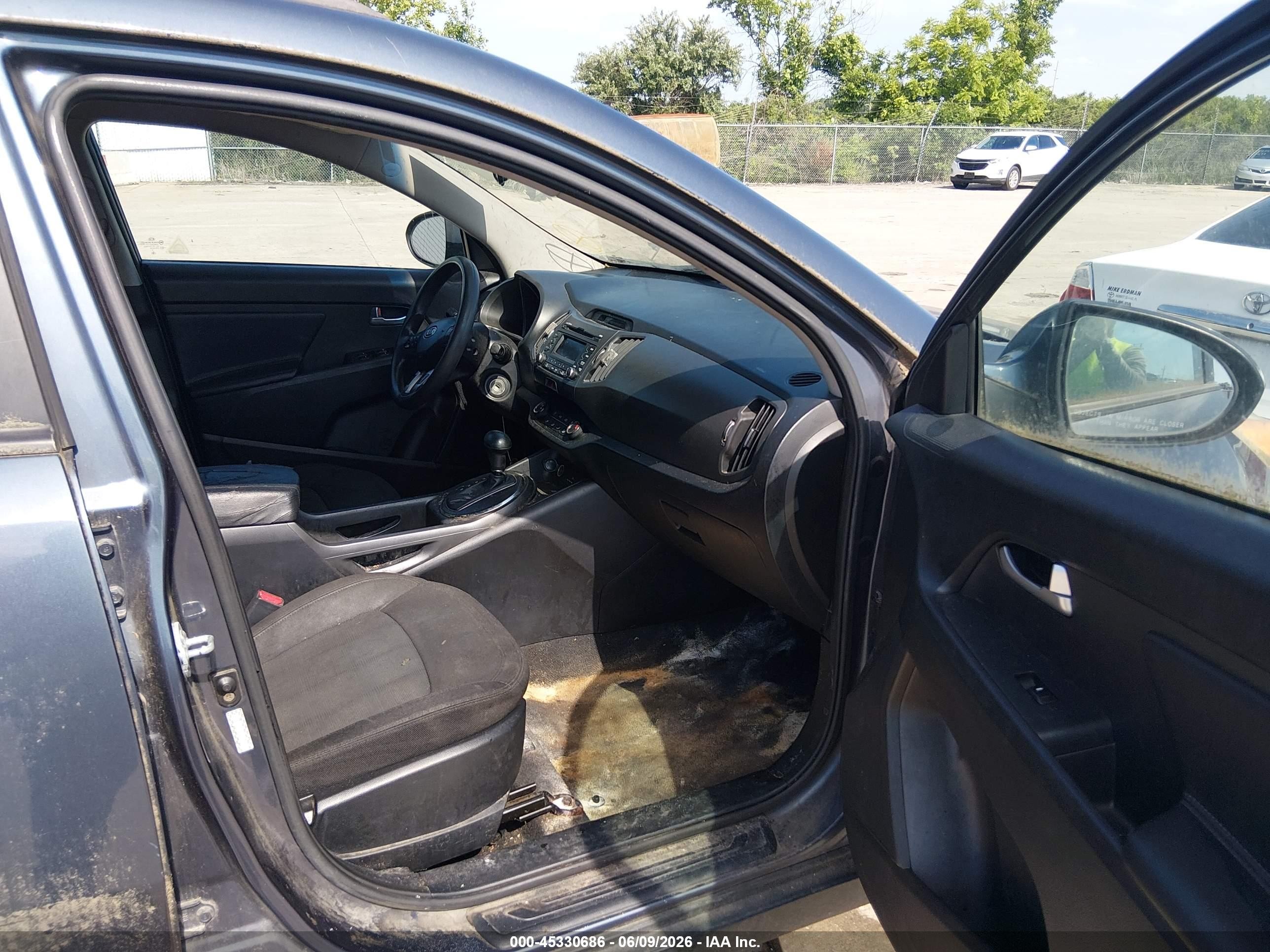 2011 Kia Sportage Lx Gray vin: KNDPBCA22B7062262