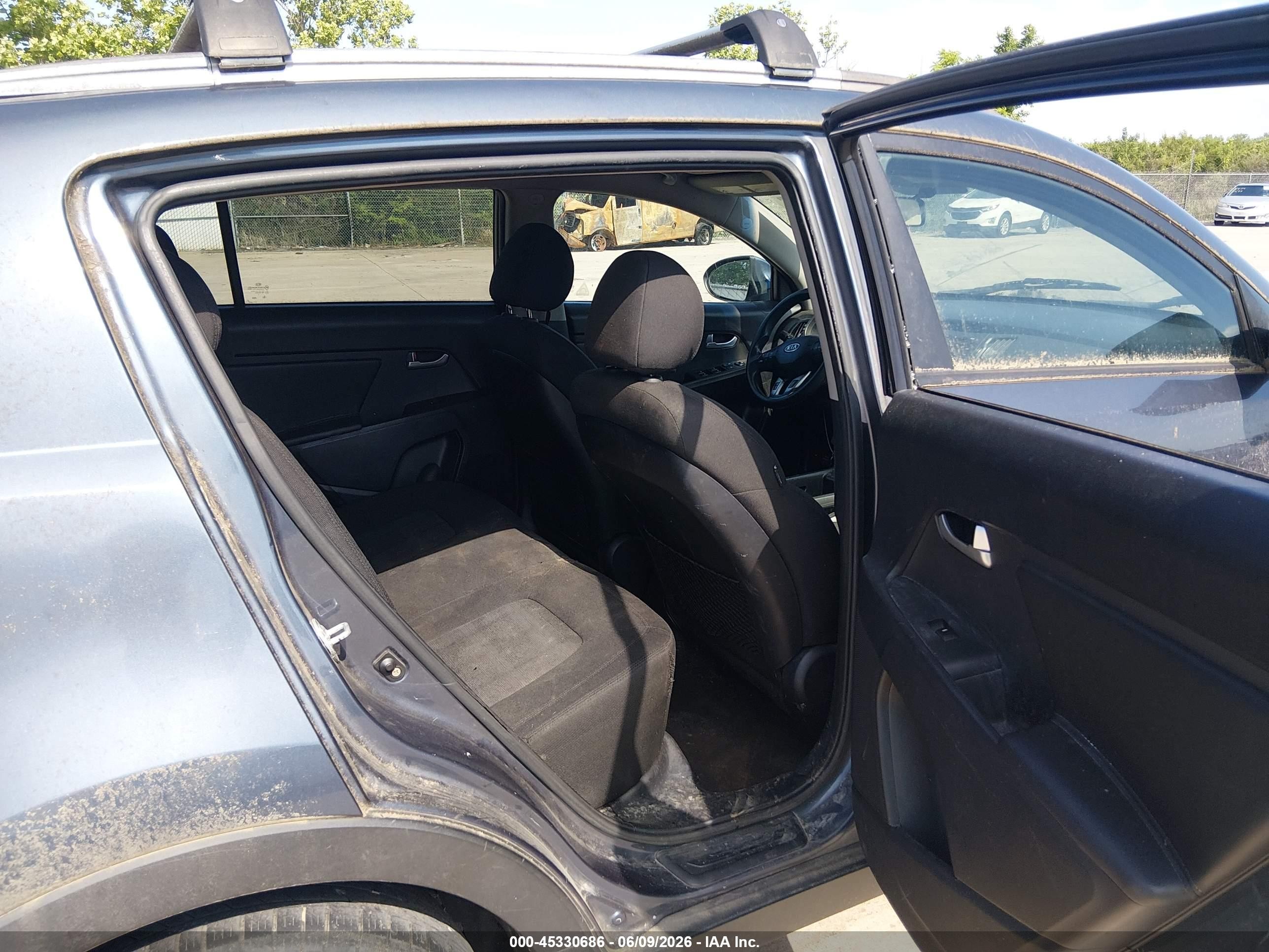2011 Kia Sportage Lx Gray vin: KNDPBCA22B7062262