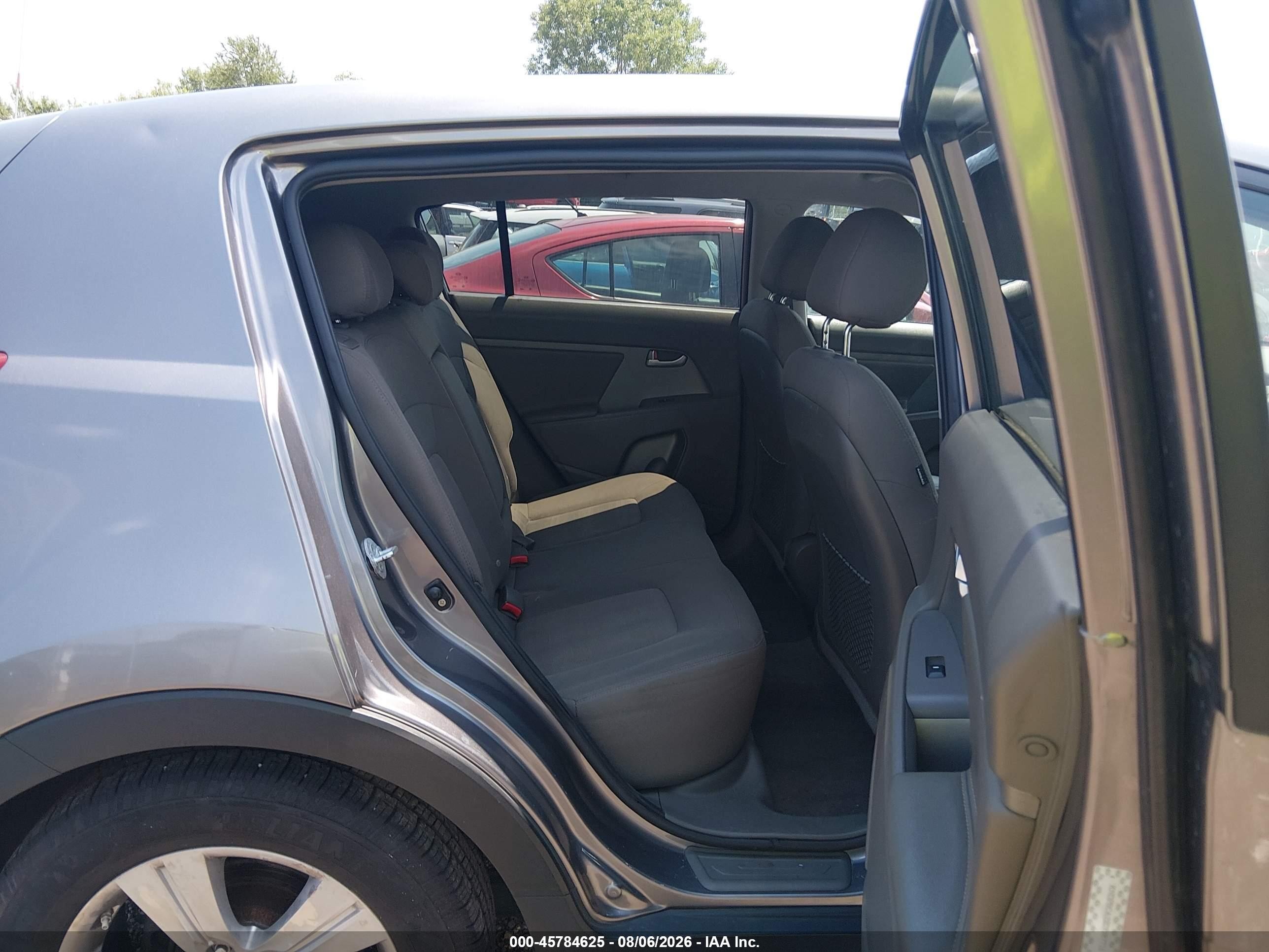 2012 Kia Sportage Lx Серебряный vin: KNDPBCA22C7287718