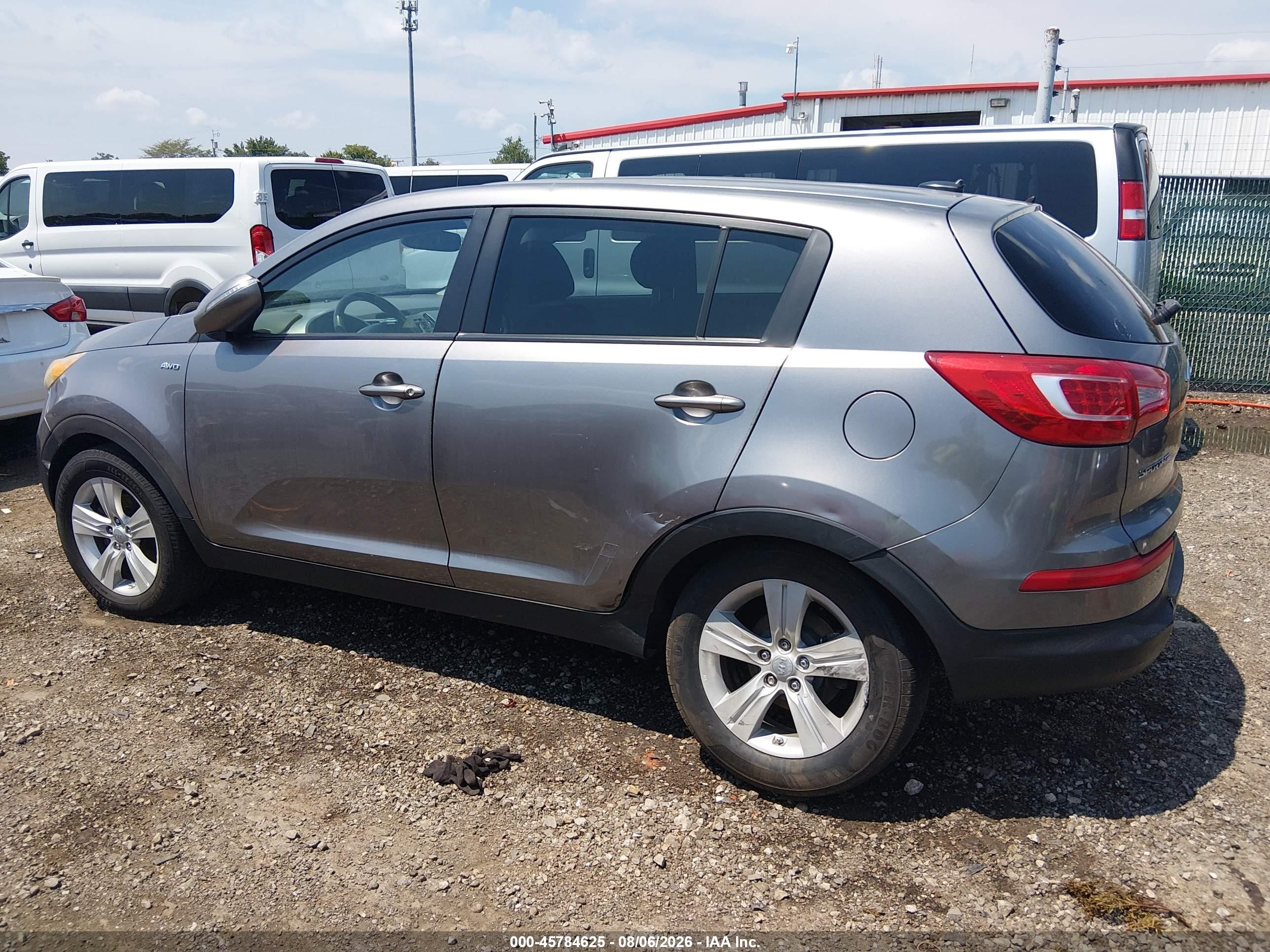 2012 Kia Sportage Lx Серебряный vin: KNDPBCA22C7287718