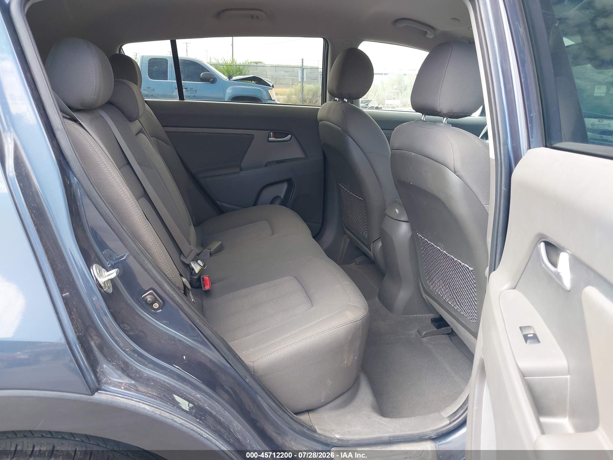 2011 Kia Sportage Lx Navy vin: KNDPBCA23B7102249