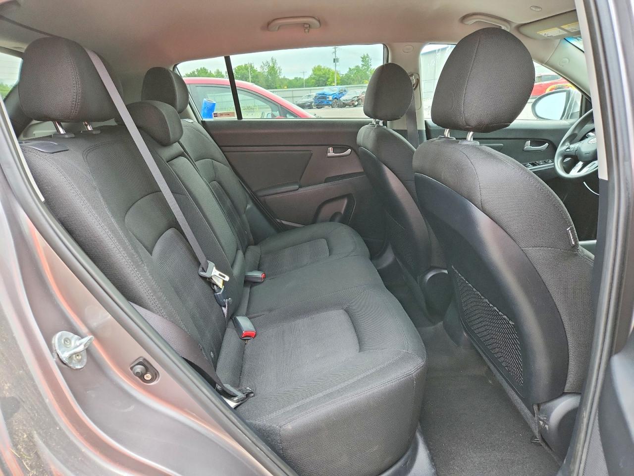 2011 Kia Sportage Lx Gray vin: KNDPBCA23B7172124