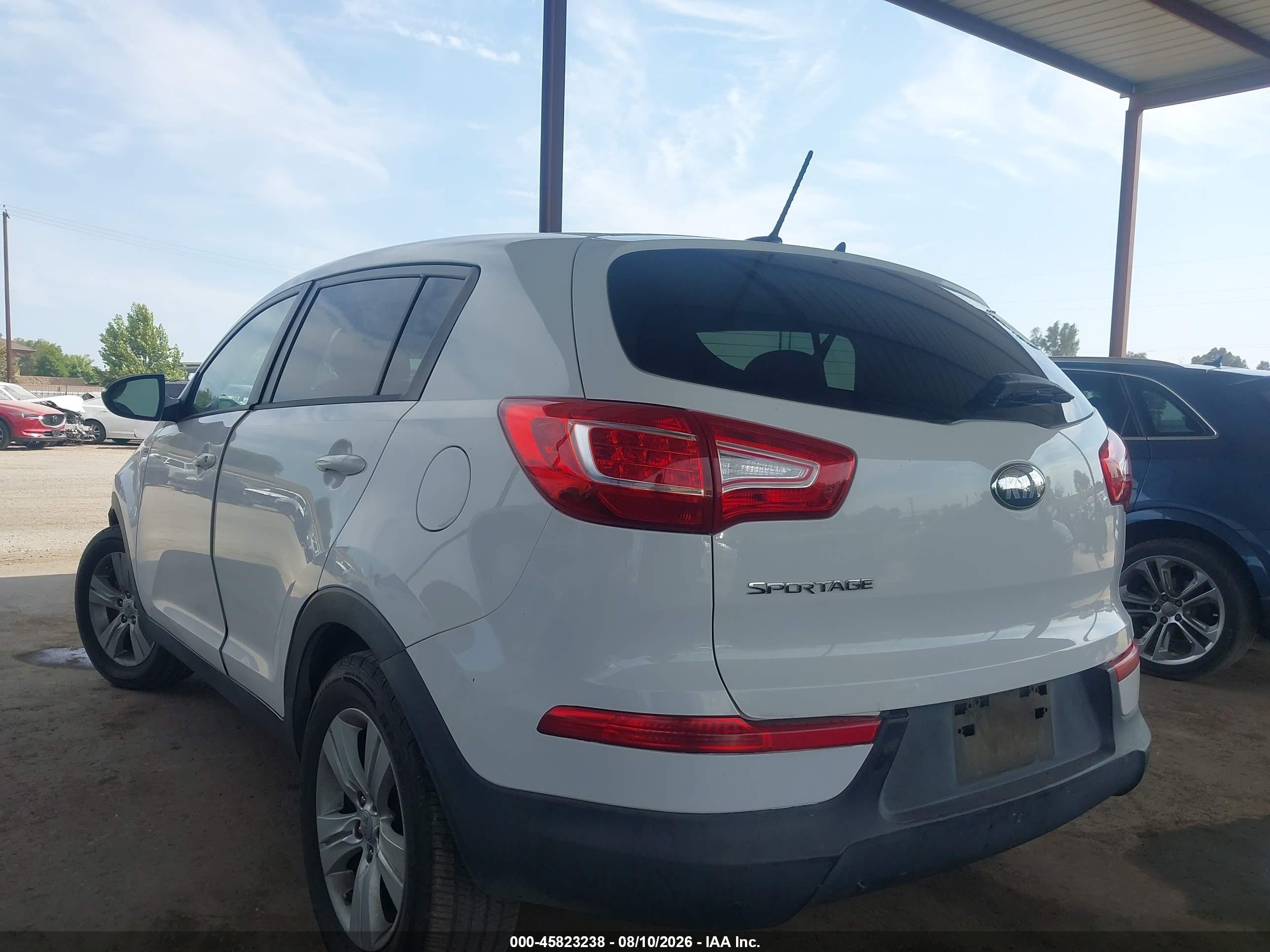 2013 Kia Sportage Lx White vin: KNDPBCA23D7463046