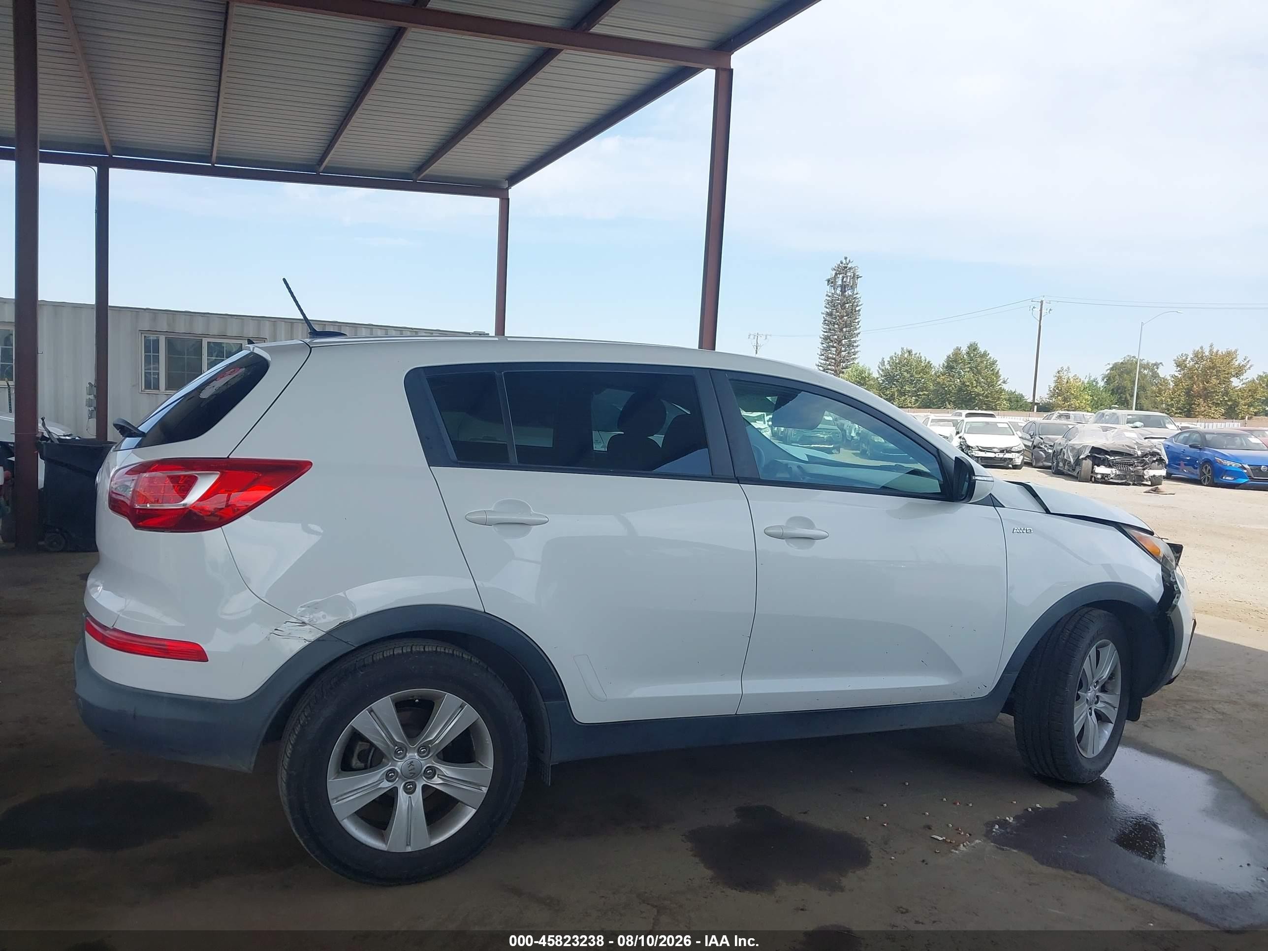 2013 Kia Sportage Lx White vin: KNDPBCA23D7463046