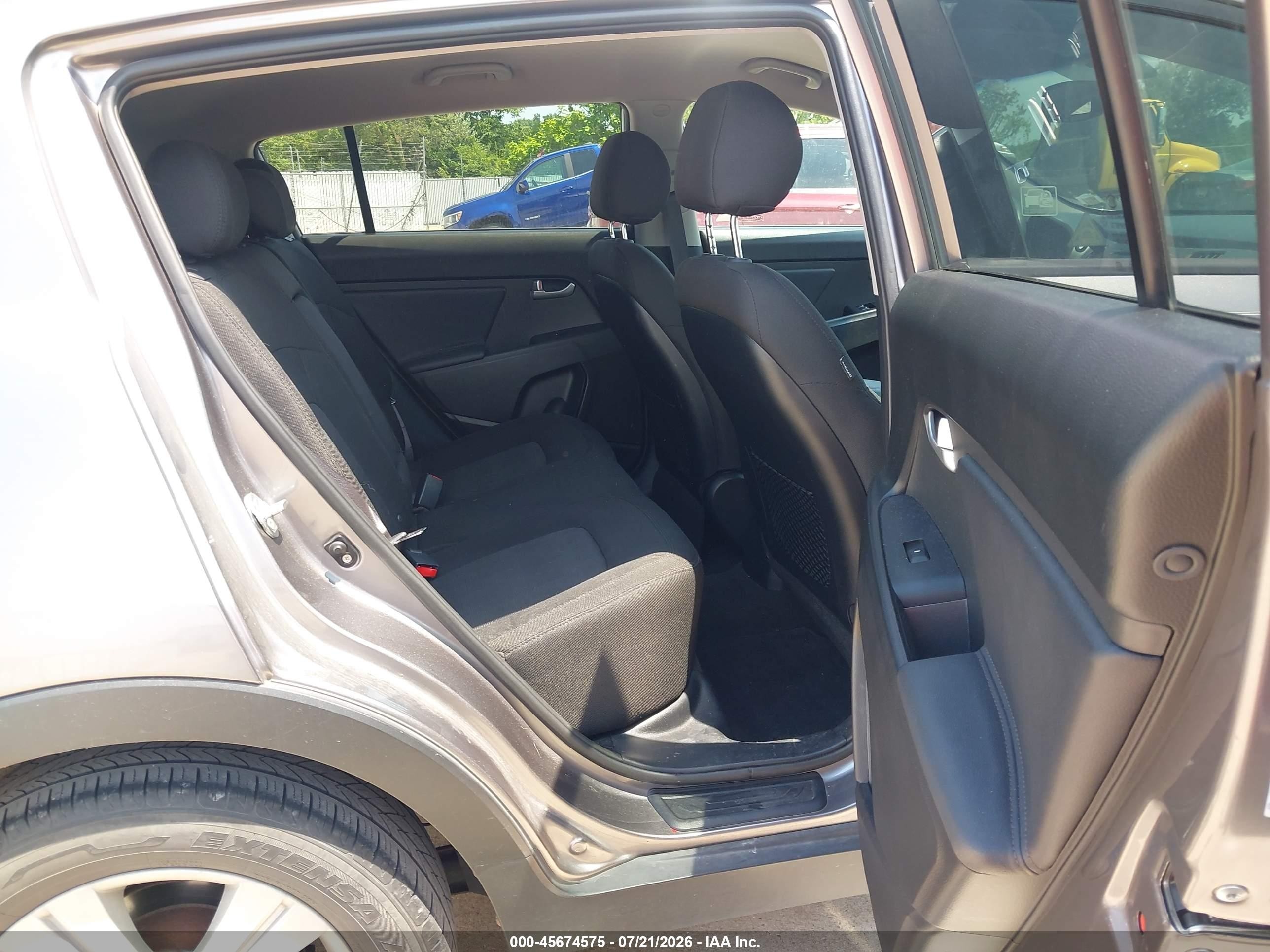 2012 Kia Sportage Lx Gray vin: KNDPBCA24C7304633