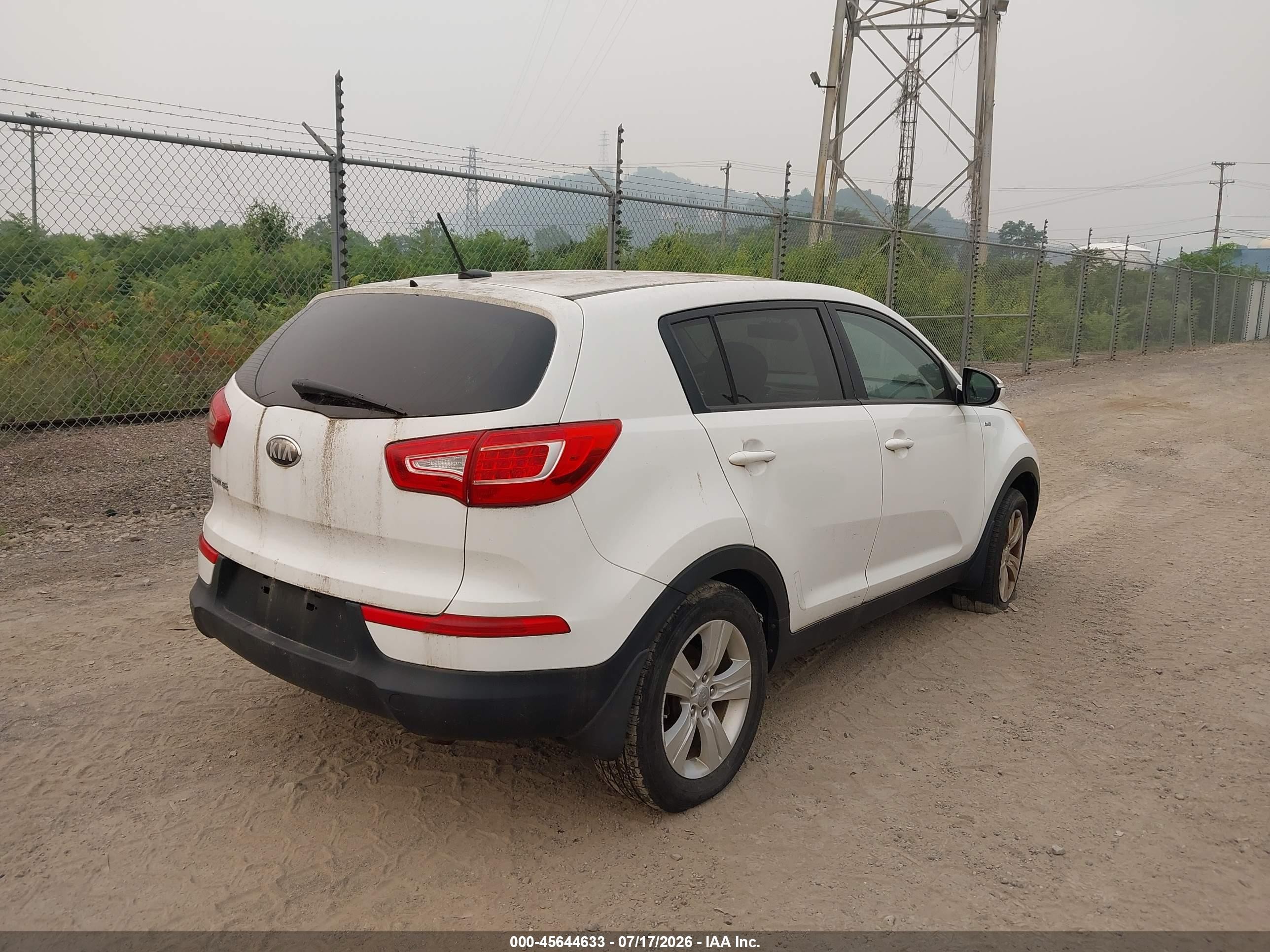 2013 Kia Sportage Lx White vin: KNDPBCA24D7432243