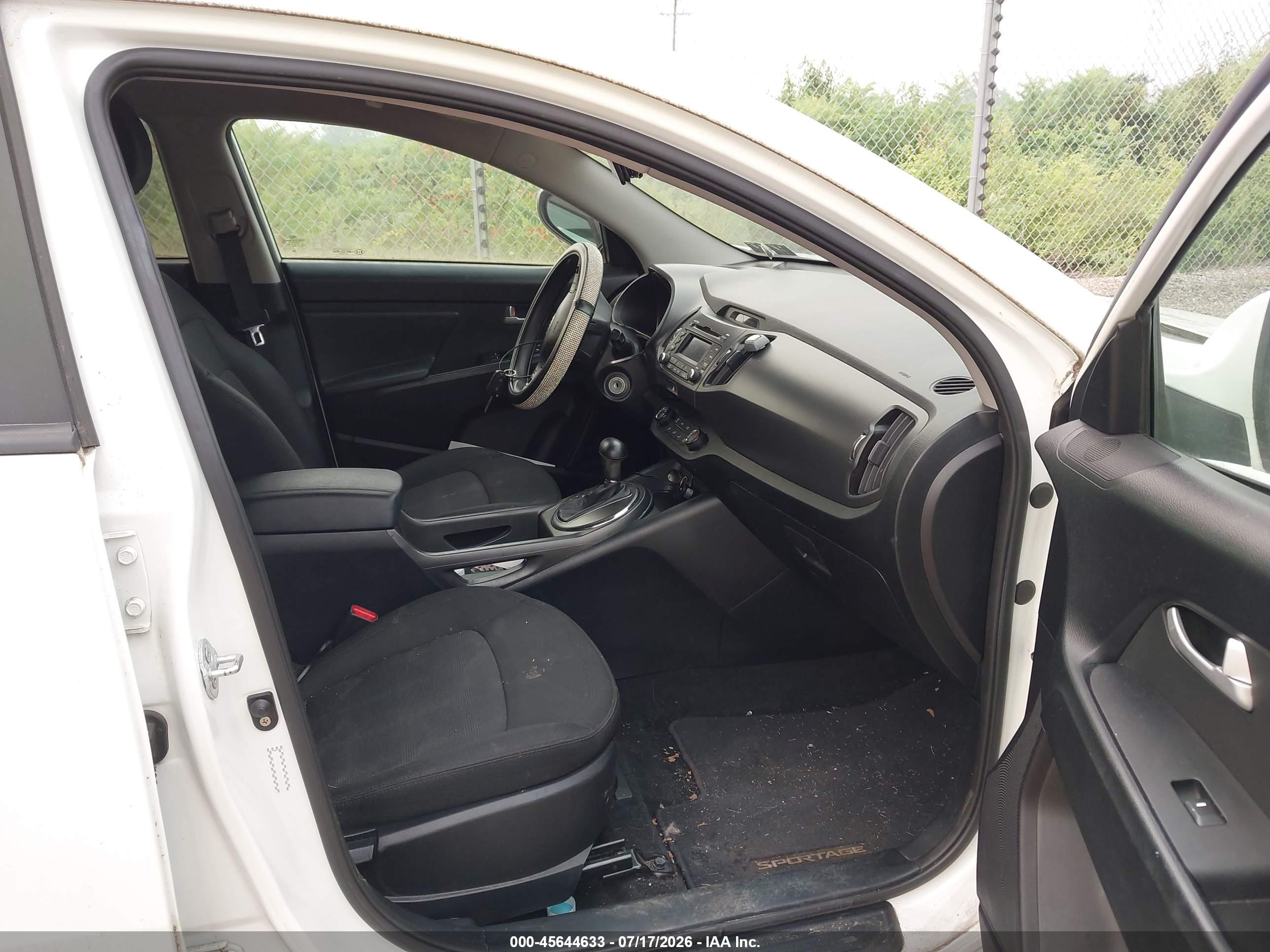 2013 Kia Sportage Lx White vin: KNDPBCA24D7432243