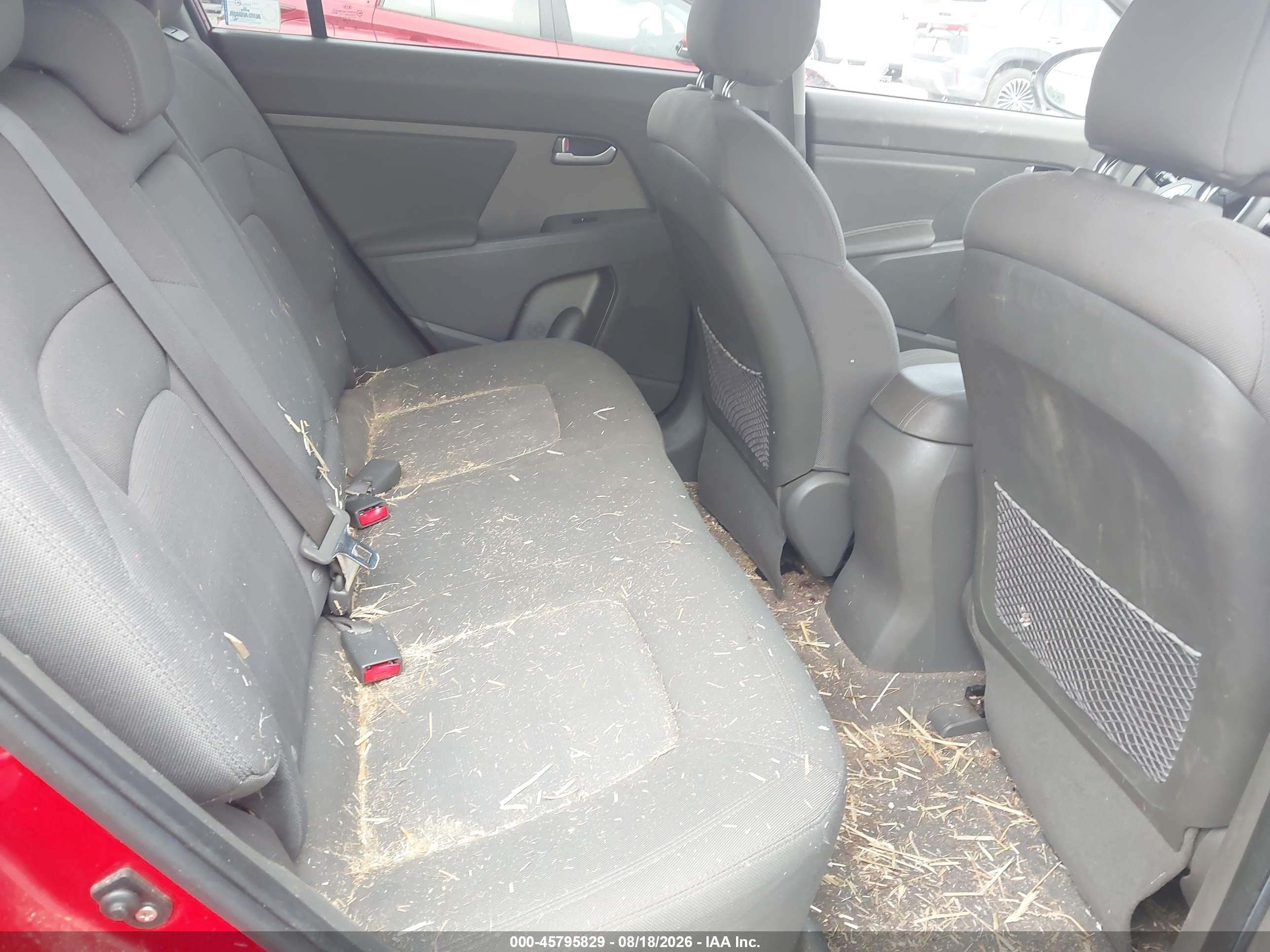 2011 Kia Sportage Lx Red vin: KNDPBCA25B7090105