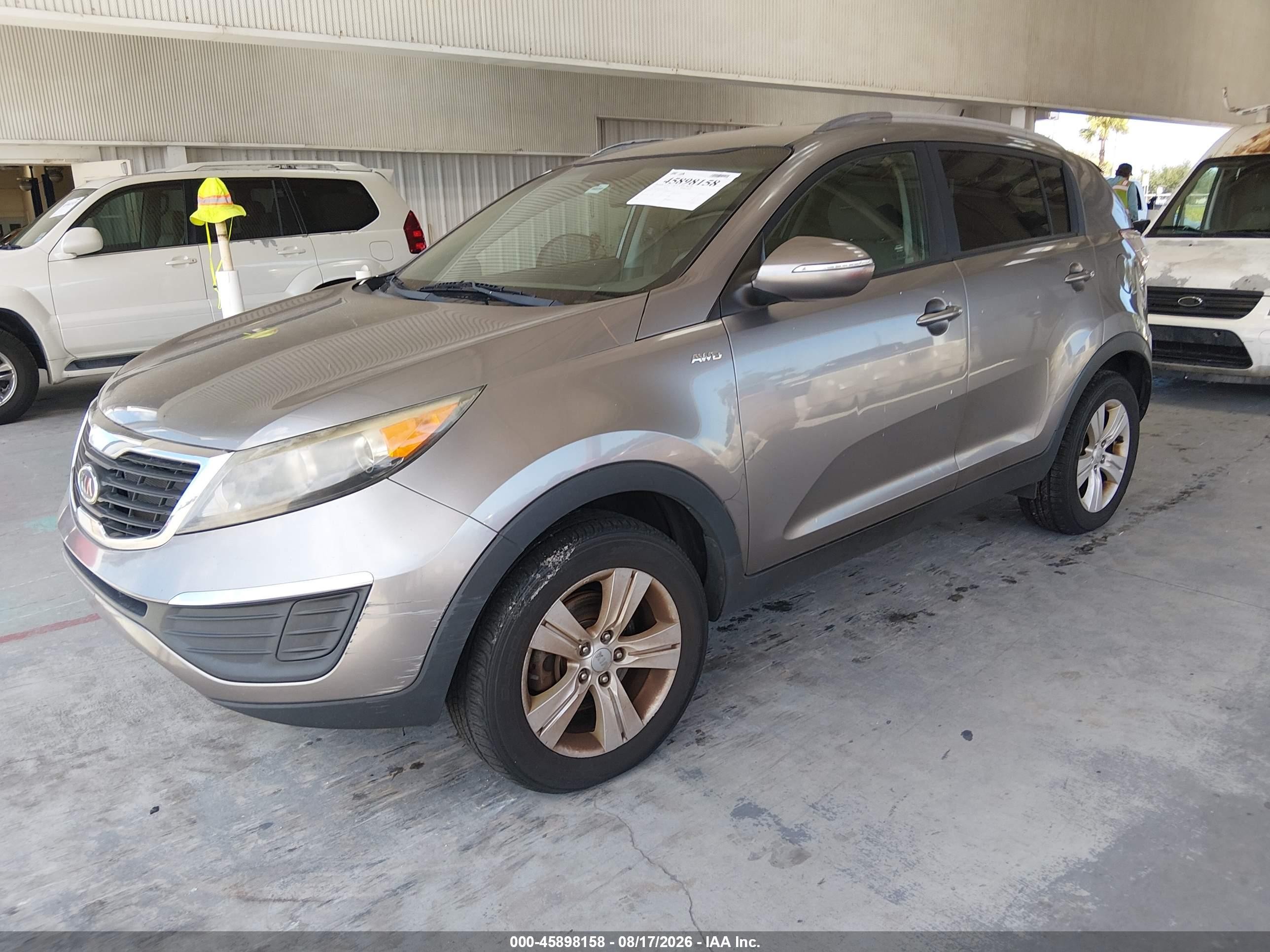 2011 Kia Sportage Lx Gray vin: KNDPBCA25B7172190