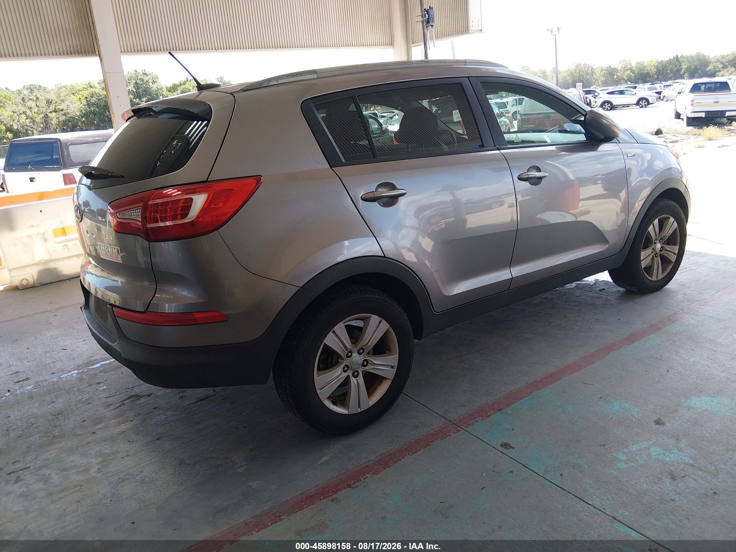 2011 Kia Sportage Lx Gray vin: KNDPBCA25B7172190