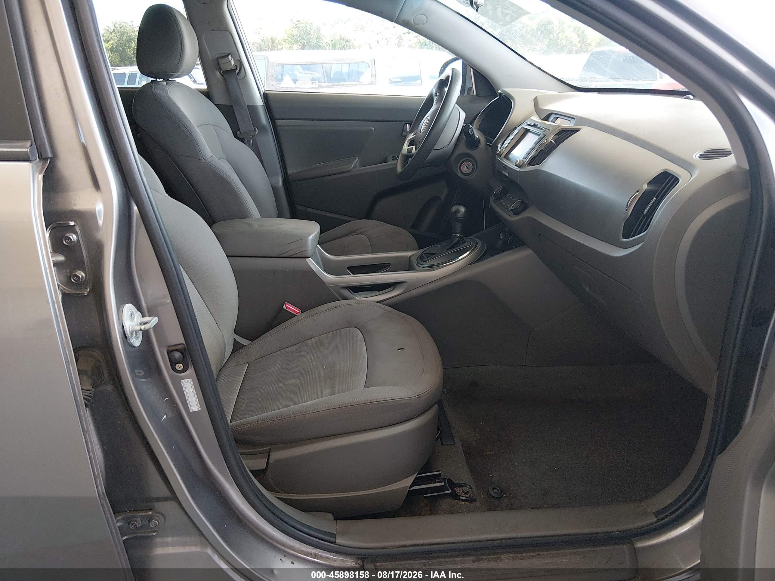 2011 Kia Sportage Lx Gray vin: KNDPBCA25B7172190