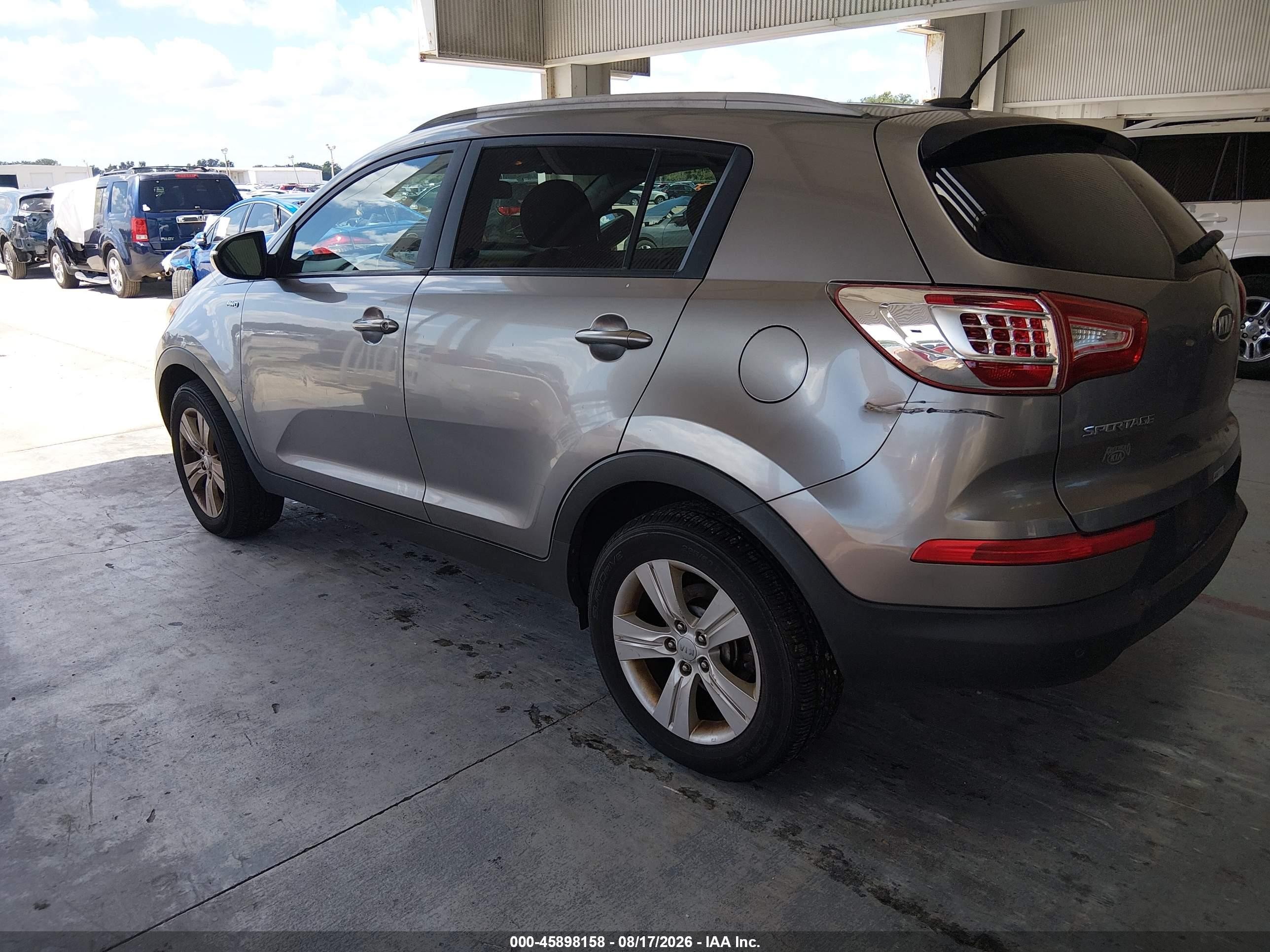 2011 Kia Sportage Lx Gray vin: KNDPBCA25B7172190