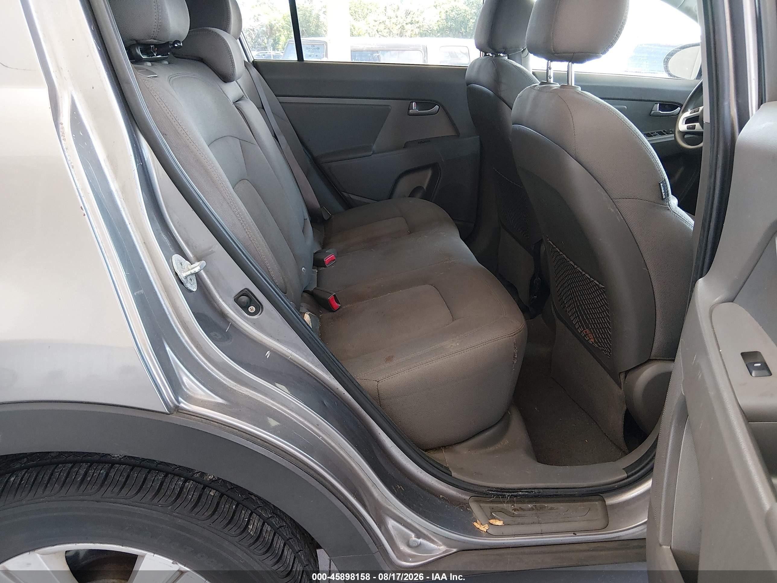 2011 Kia Sportage Lx Gray vin: KNDPBCA25B7172190