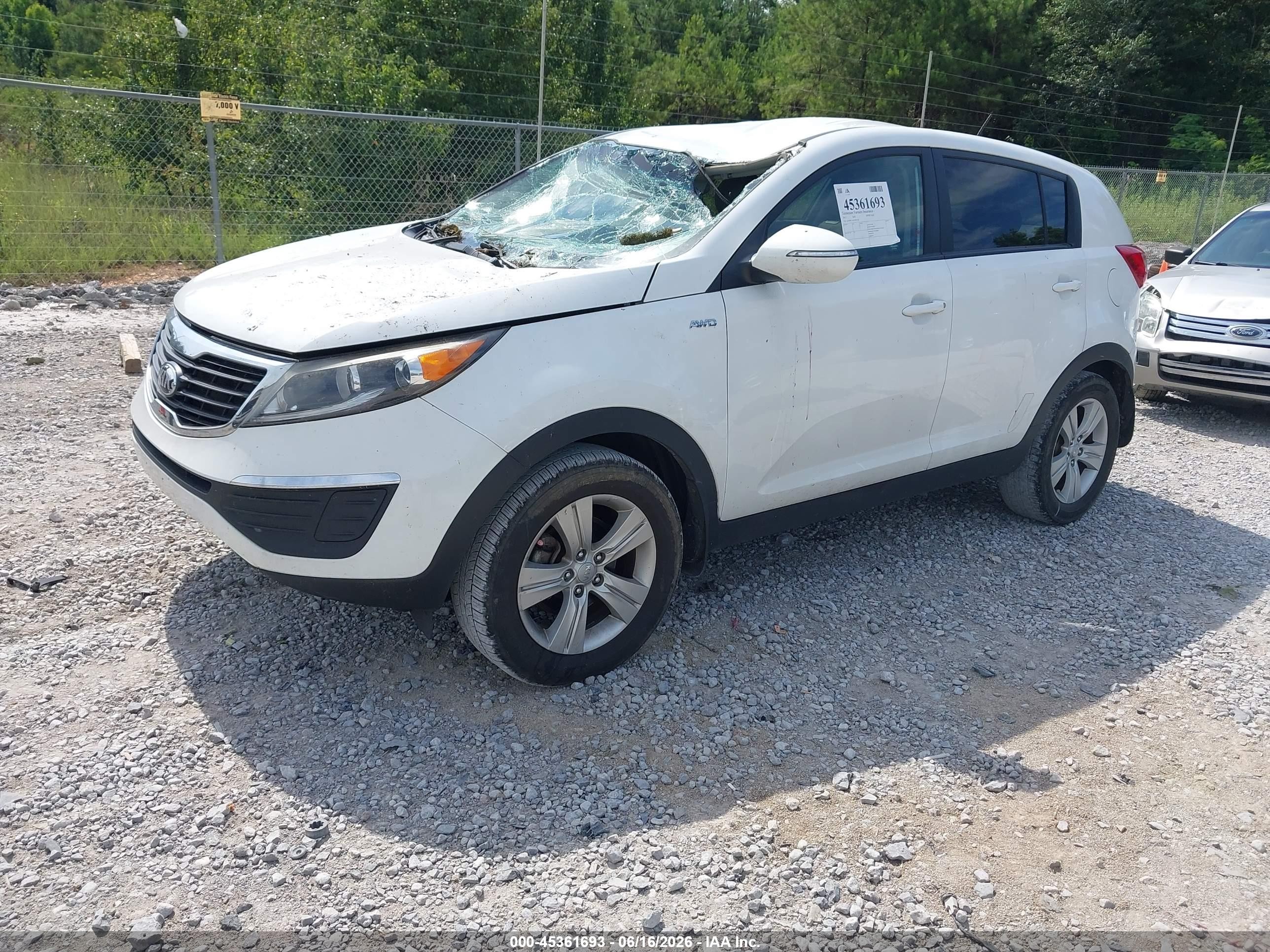 2013 Kia Sportage Lx White vin: KNDPBCA25D7405228