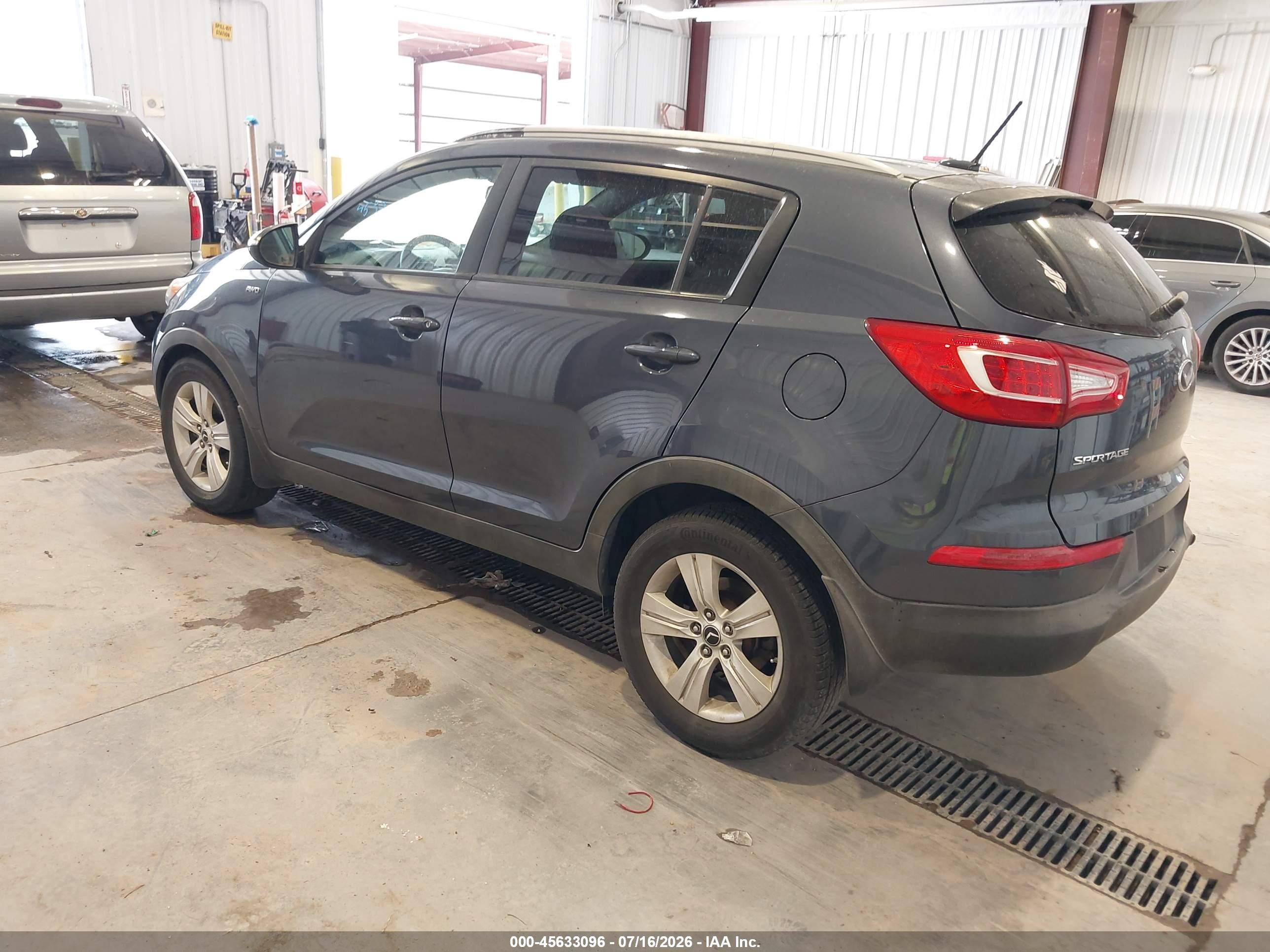 2011 Kia Sportage Lx Gray vin: KNDPBCA26B7030589