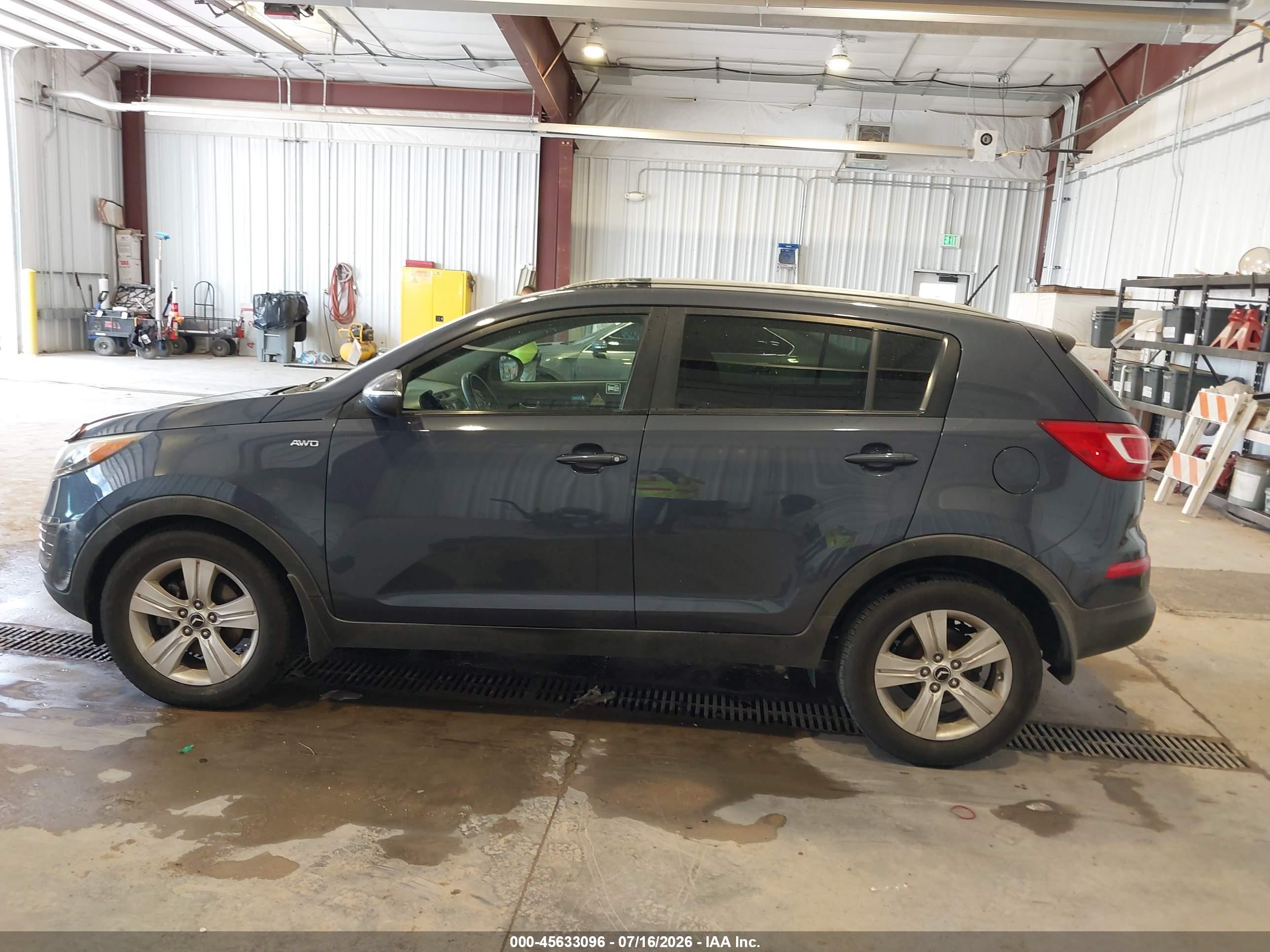 2011 Kia Sportage Lx Gray vin: KNDPBCA26B7030589