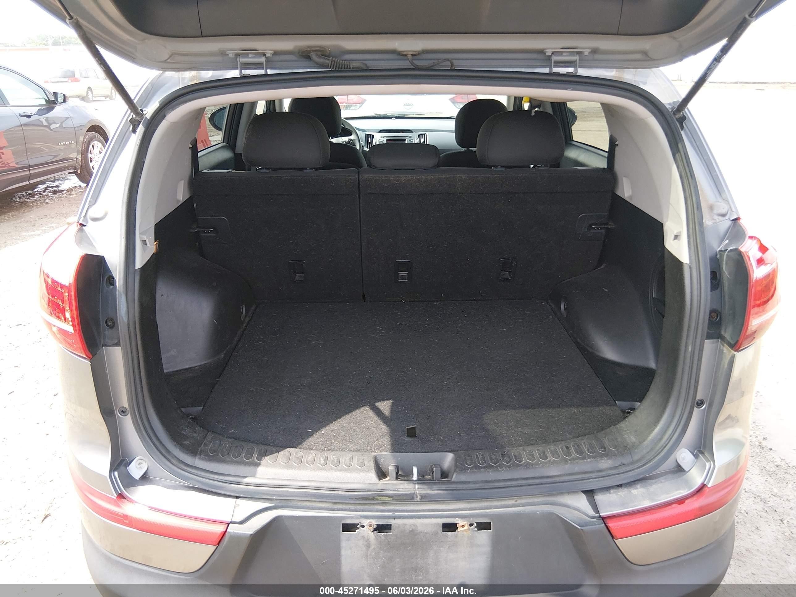 2013 Kia Sportage Lx Gray vin: KNDPBCA26D7364253