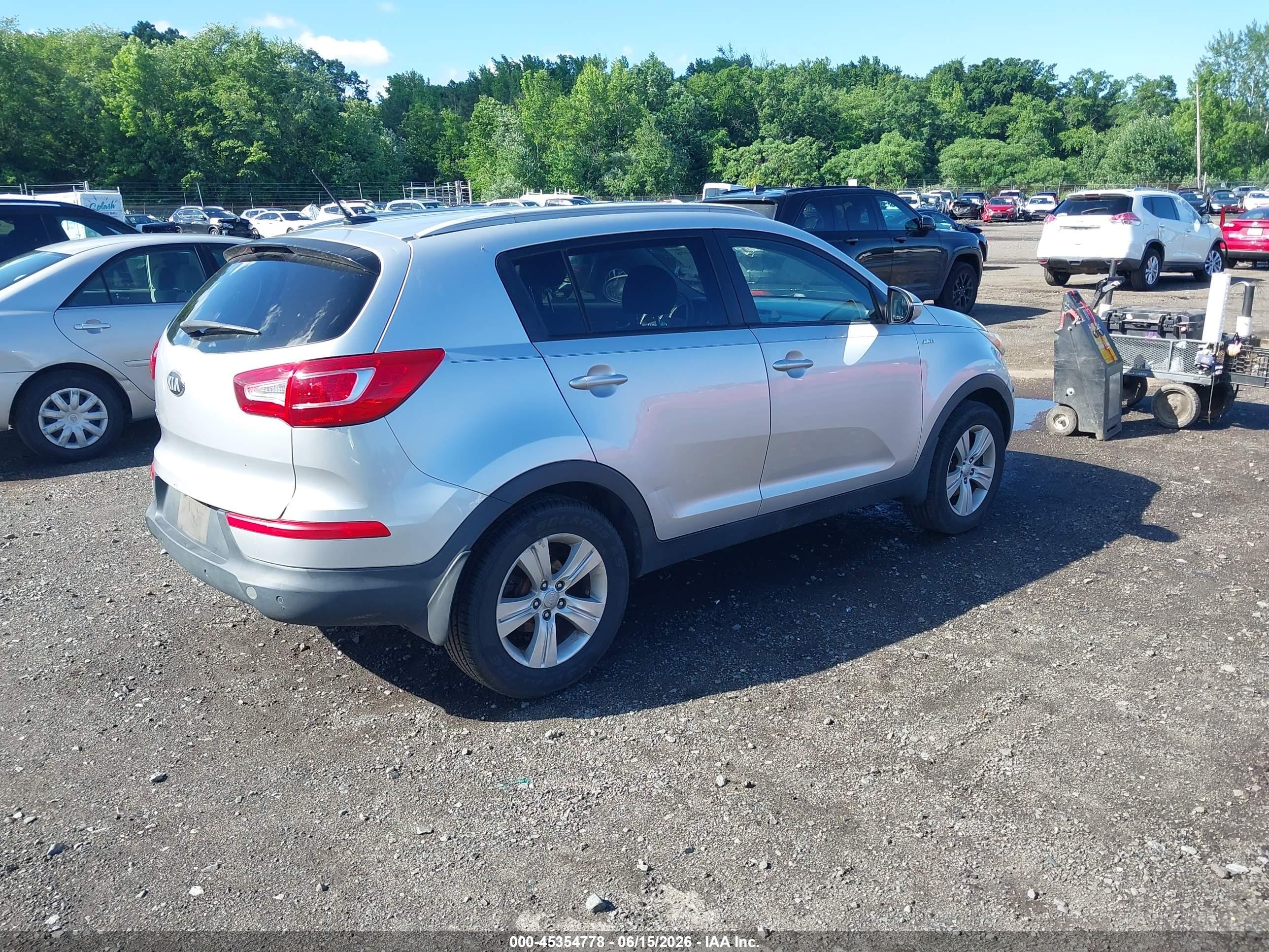 2013 Kia Sportage Lx Silver vin: KNDPBCA26D7388245