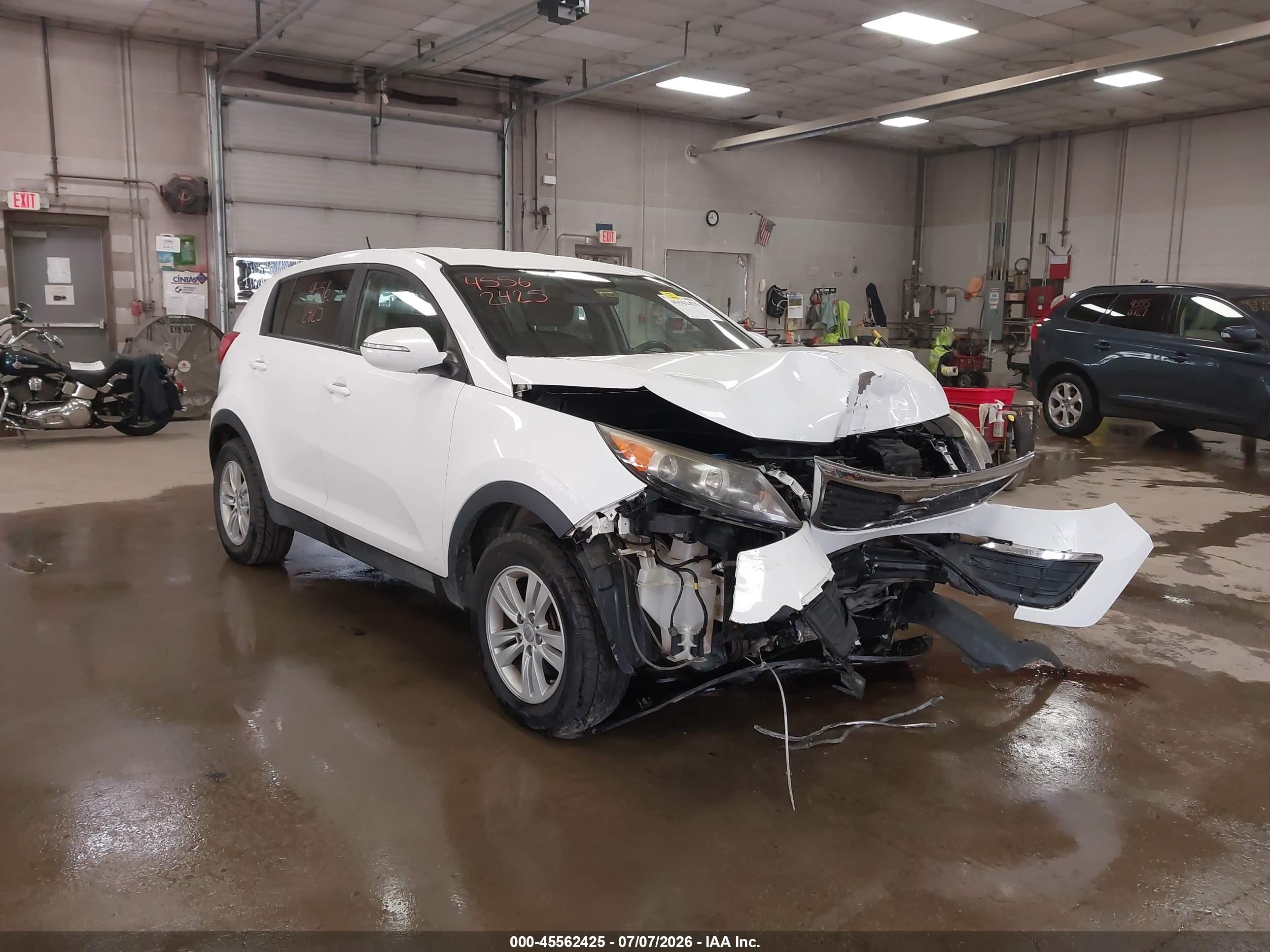 2011 Kia Sportage Lx White vin: KNDPBCA27B7098139