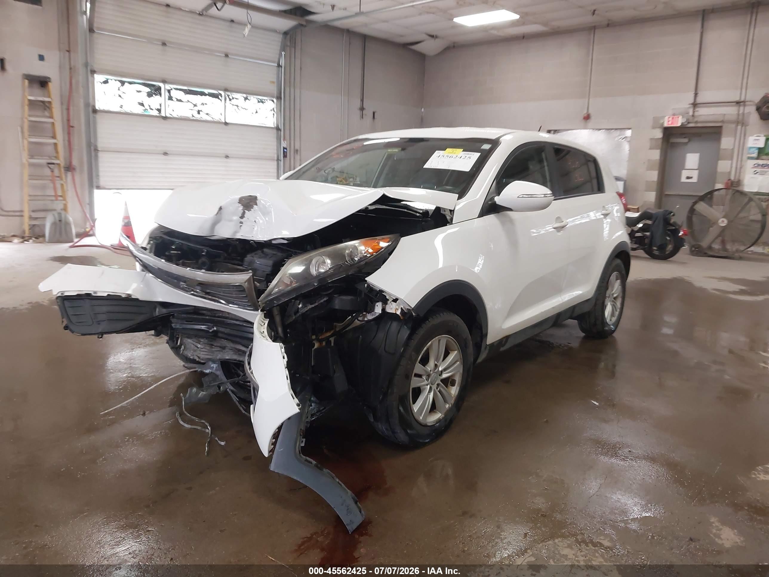 2011 Kia Sportage Lx White vin: KNDPBCA27B7098139