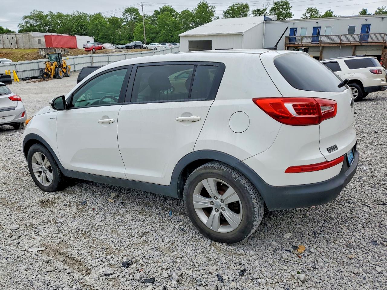 2012 Kia Sportage Lx White vin: KNDPBCA27C7201416