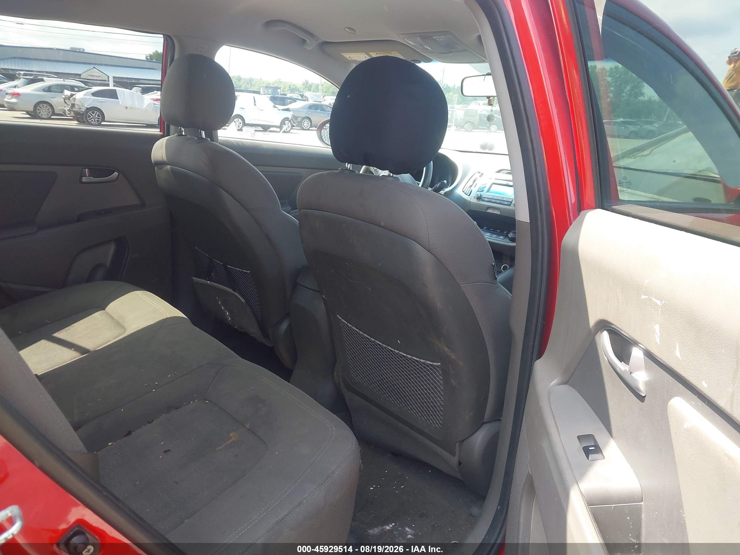 2011 Kia Sportage Lx Красный vin: KNDPBCA28B7098571
