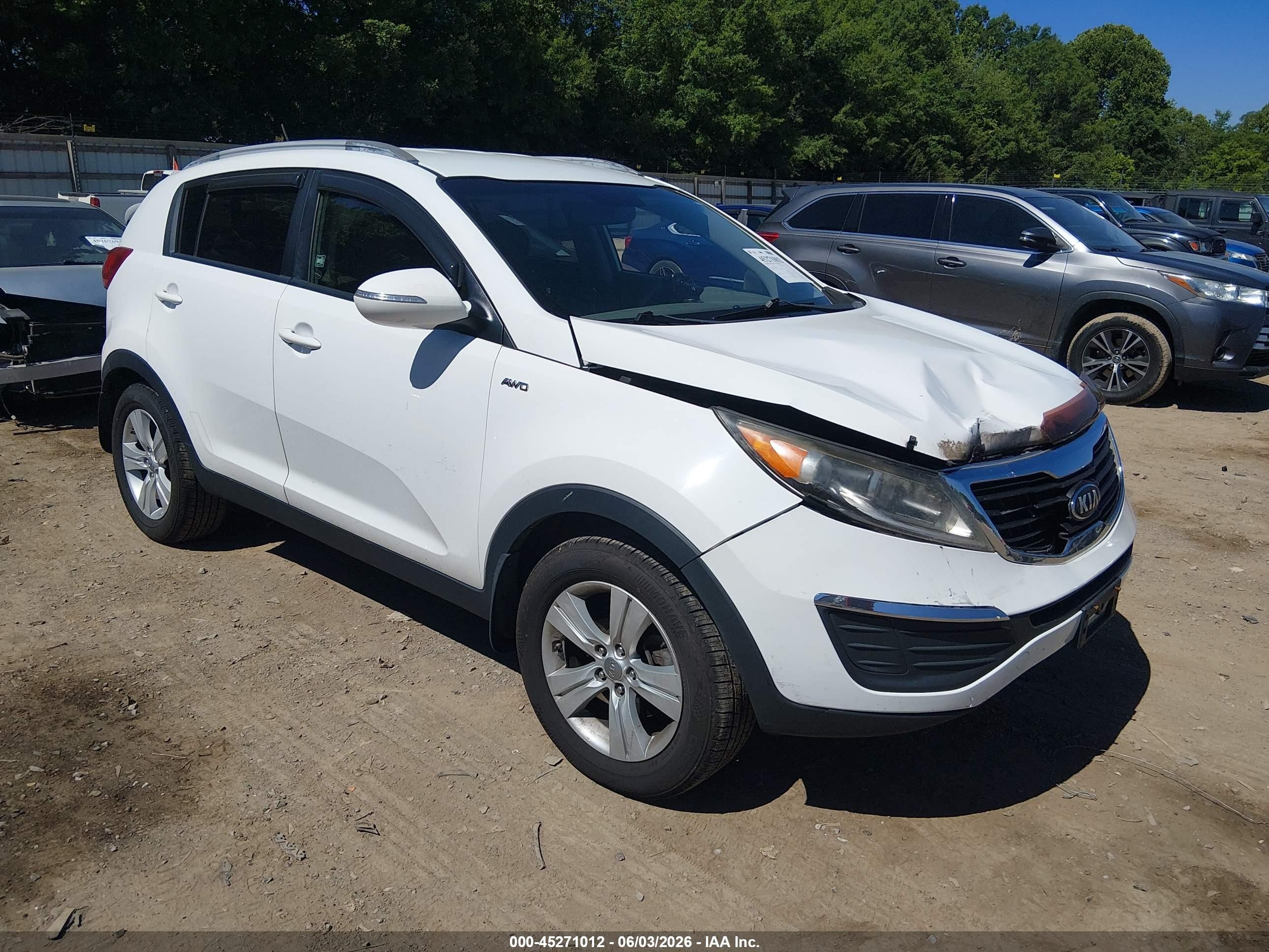 2013 Kia Sportage Lx White vin: KNDPBCA28D7478030