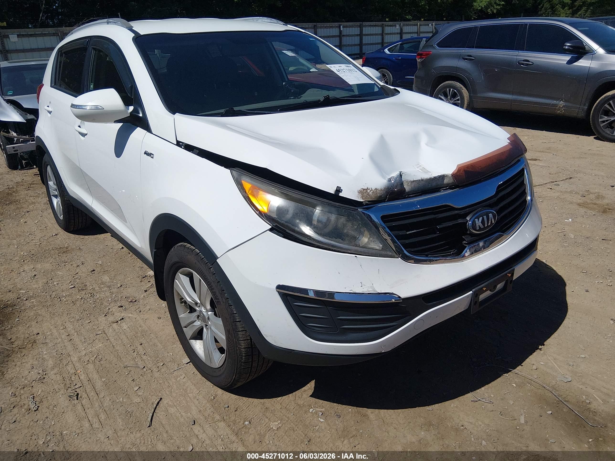 2013 Kia Sportage Lx White vin: KNDPBCA28D7478030
