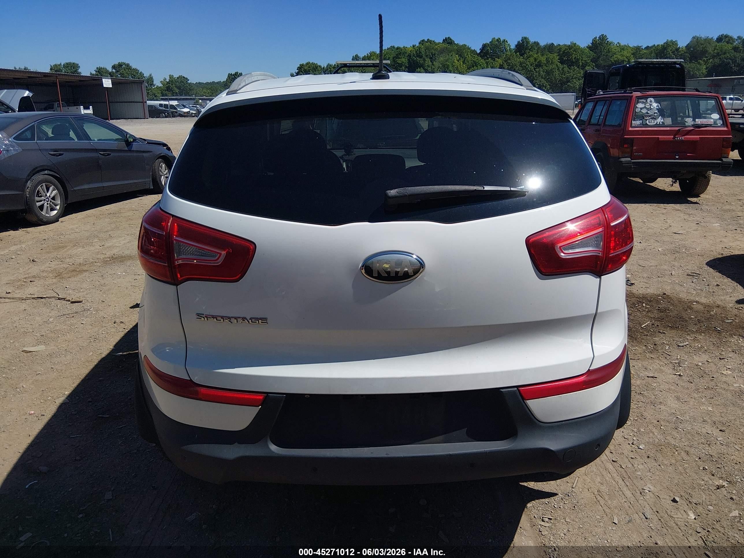 2013 Kia Sportage Lx White vin: KNDPBCA28D7478030